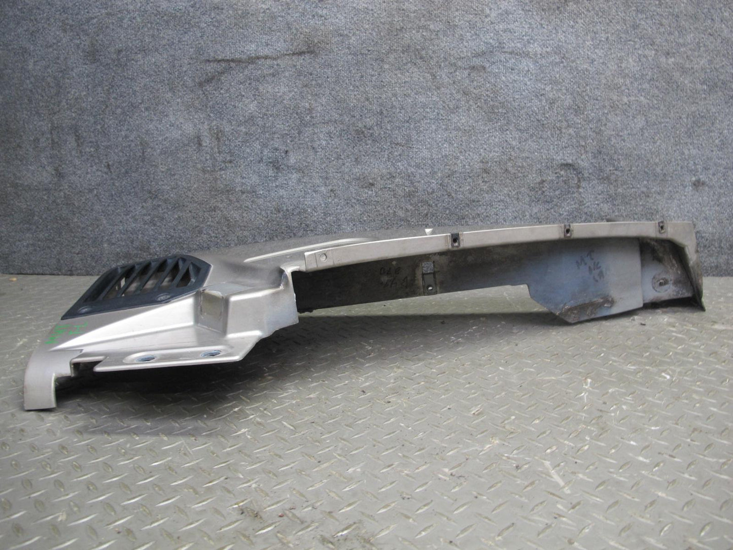 2003-2009 Hummer H2 Front Left Driver Side Fender Shell Cover Panel 15062999