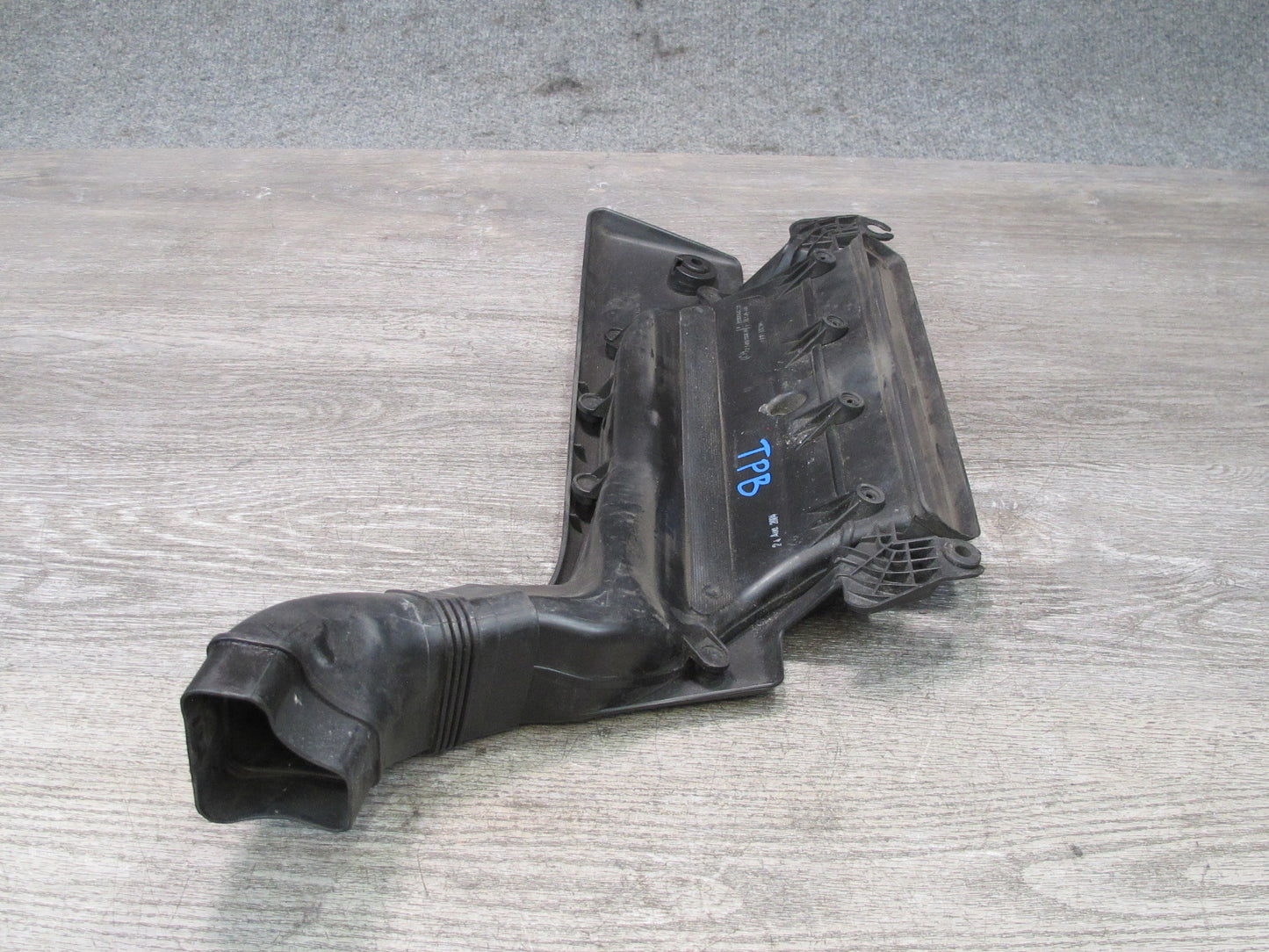 01-06 BMW E46 330ci M54 M56 Air Intake Inlet Manifold Duct Pipe 7501988 OEM