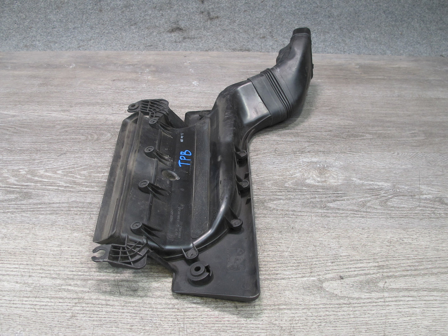 01-06 BMW E46 330ci M54 M56 Air Intake Inlet Manifold Duct Pipe 7501988 OEM