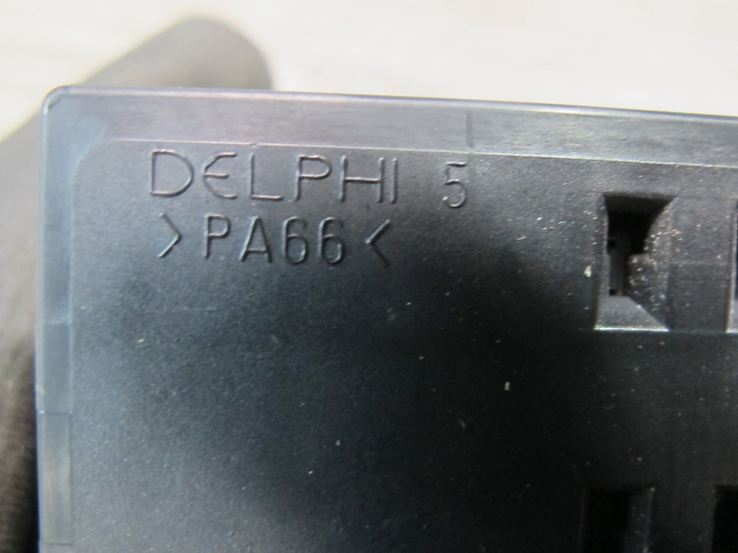 2003-2007 Hummer H2 Under Dash Interior Fuse Relay Box 15058033