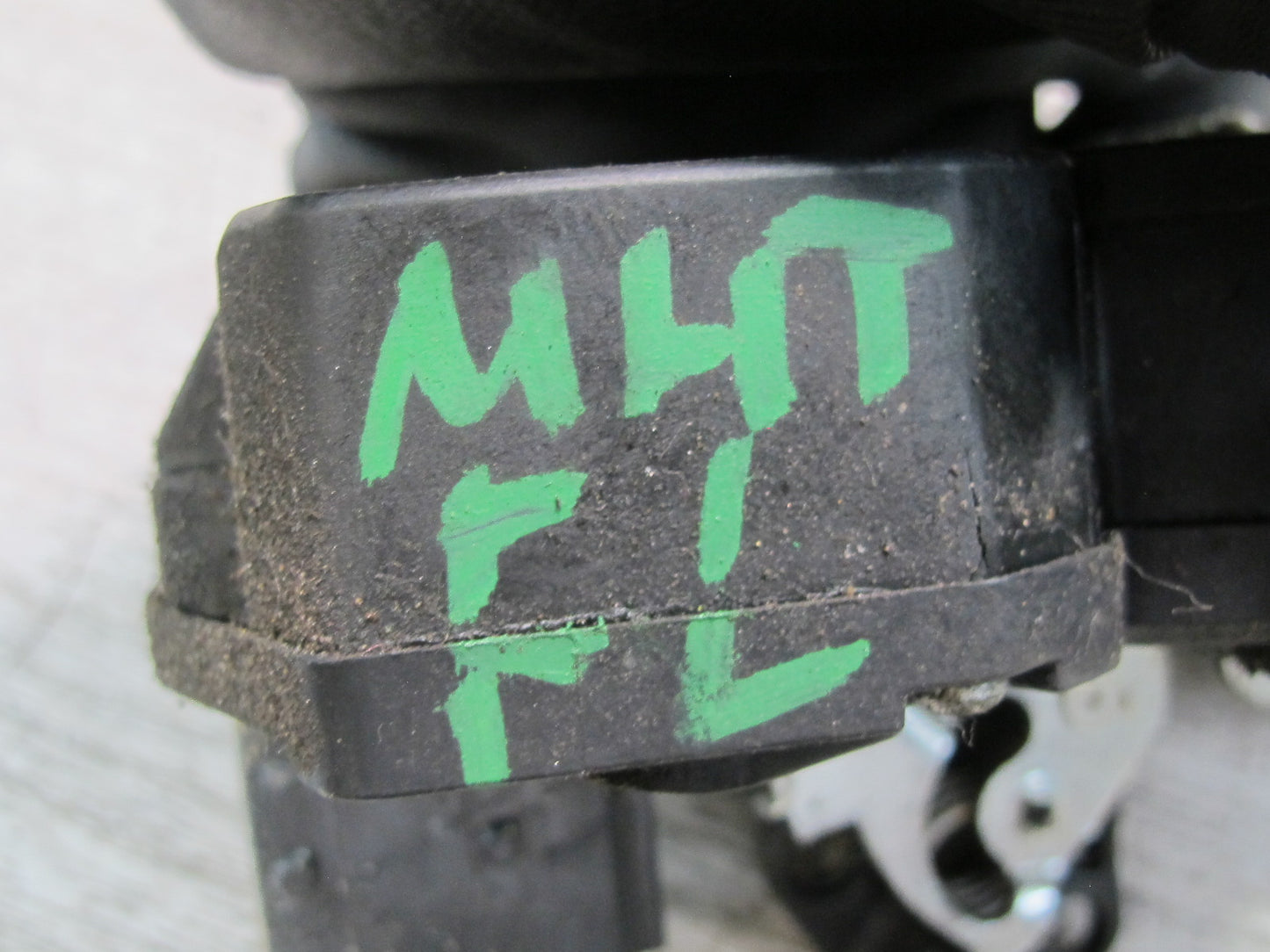 2003-2007 Hummer H2 Front Left Driver Side Door Lock Latch Actuator