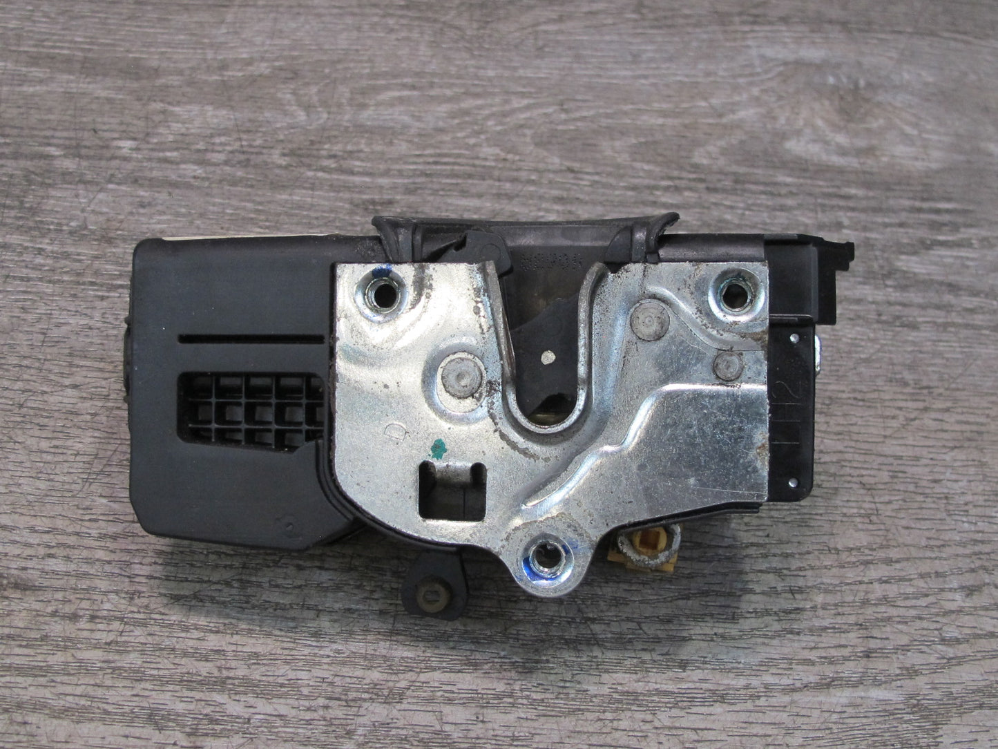 2003-2007 Hummer H2 Front Left Driver Side Door Lock Latch Actuator