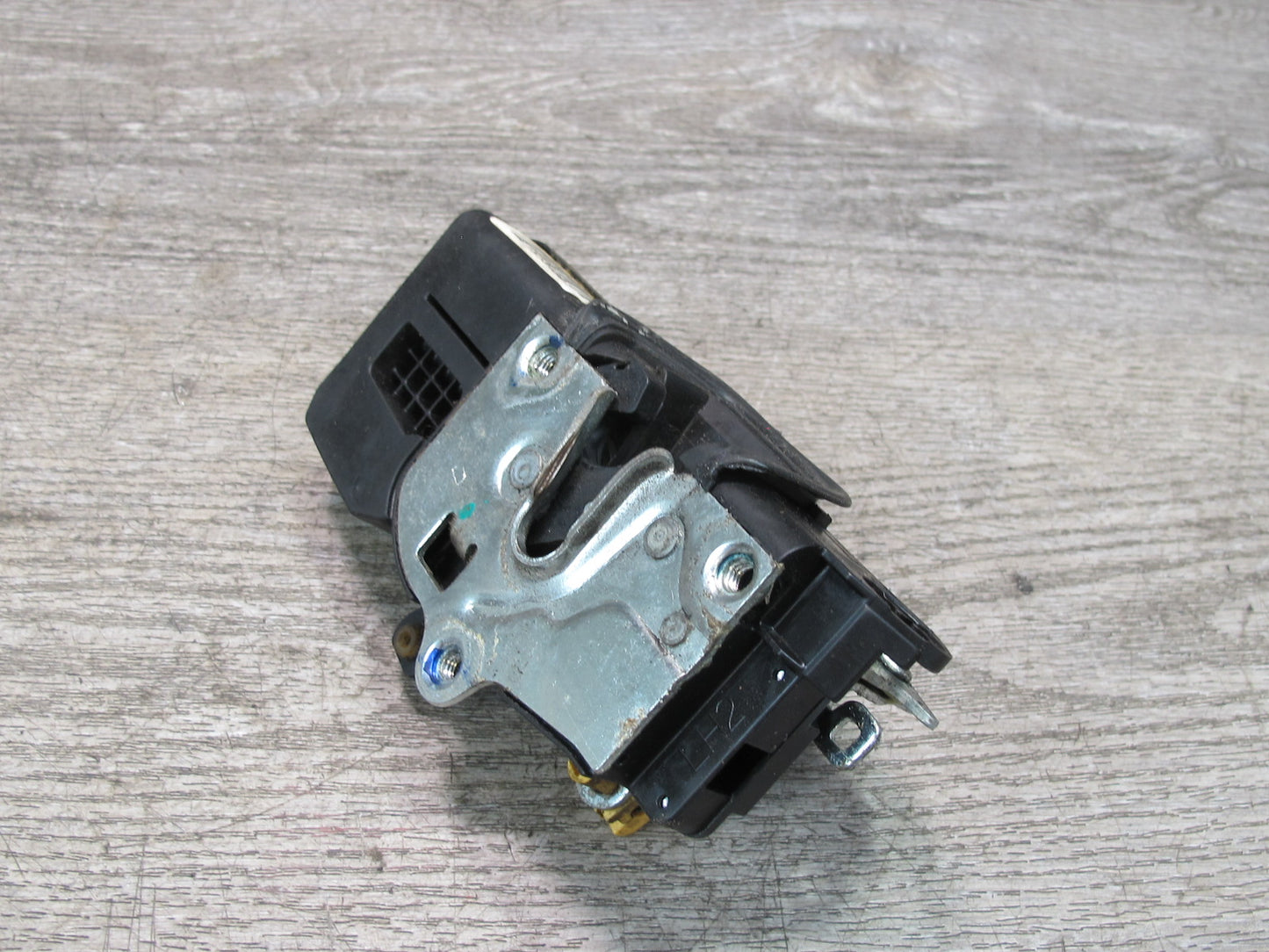 2003-2007 Hummer H2 Front Left Driver Side Door Lock Latch Actuator