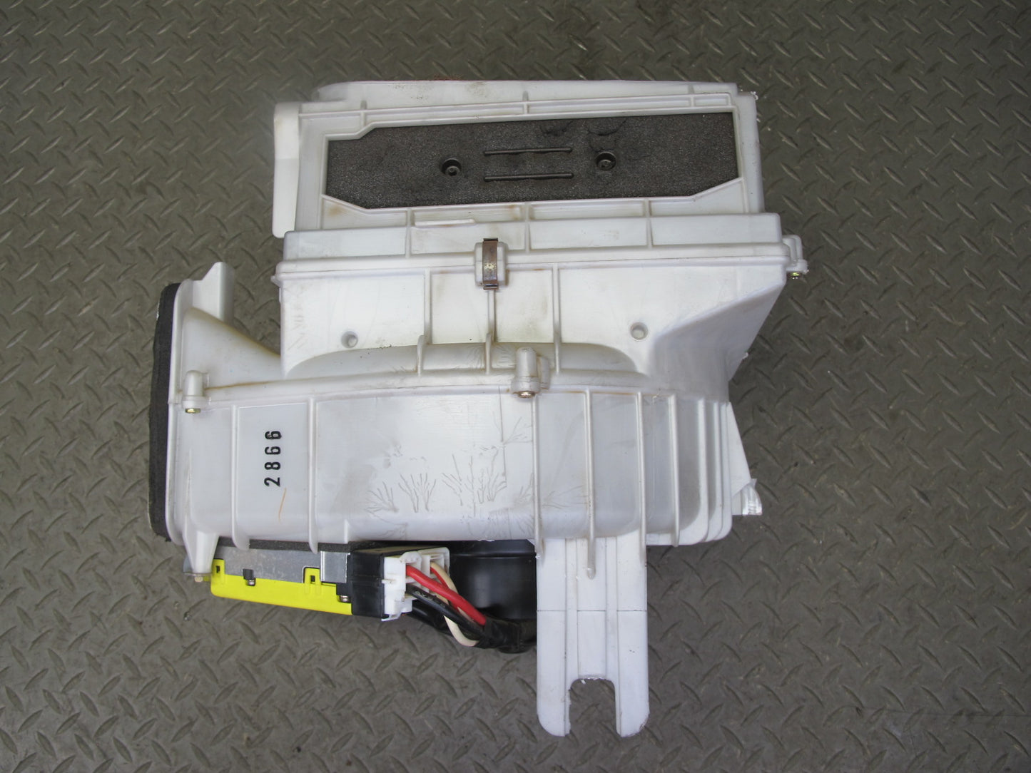 95-97 Toyota Celsior UCF20 RHD A/C Heater Blower Motor w Housing Assembly OEM