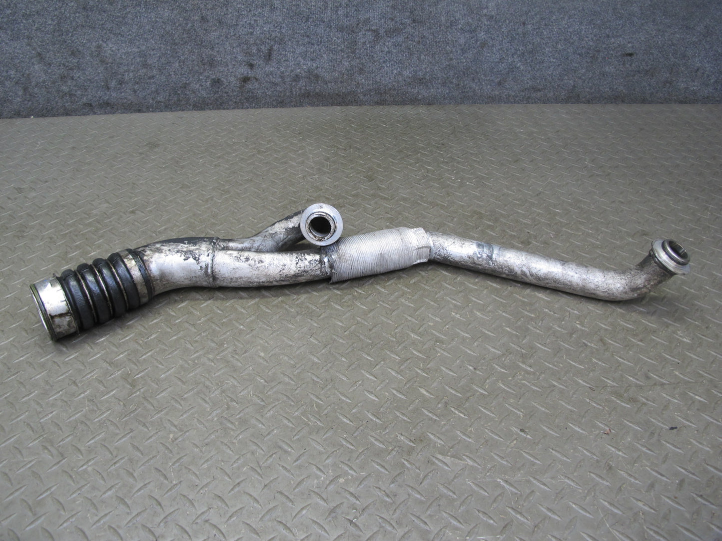 08-13 BMW E88 E82 135i N54 Turbocharger Charge Air Induction Tract Pipe Hose OEM