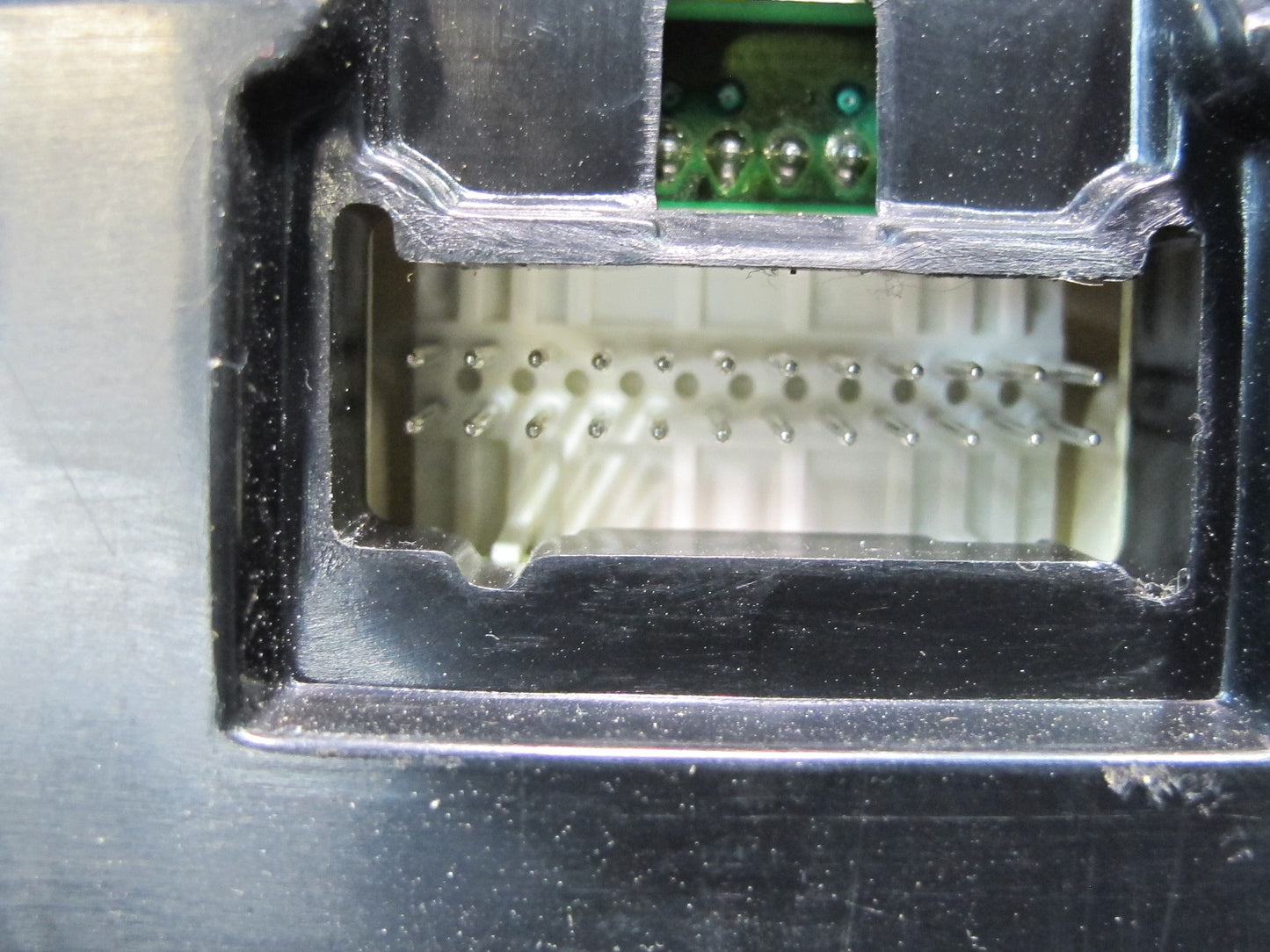 2004 Hummer H2 Dash Speedometer Instrument Gauge Cluster 15114639