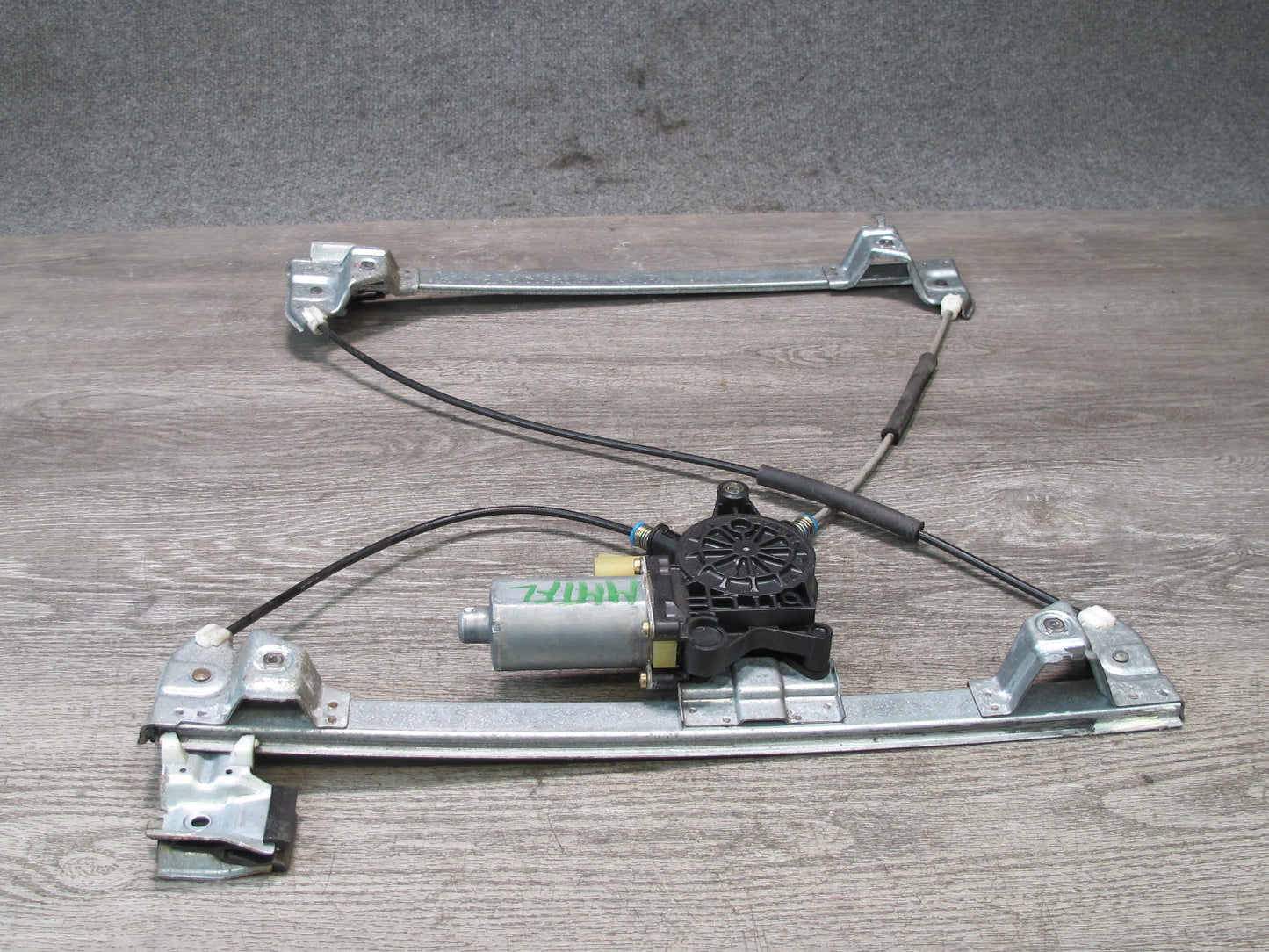2003-2009 Hummer H2 Front Left Side Door Window Regulator W/ Motor