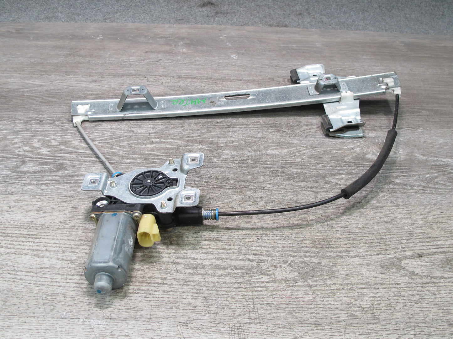 2003-2009 Hummer H2 Rear Right Side Door Window Regulator W/ Motor