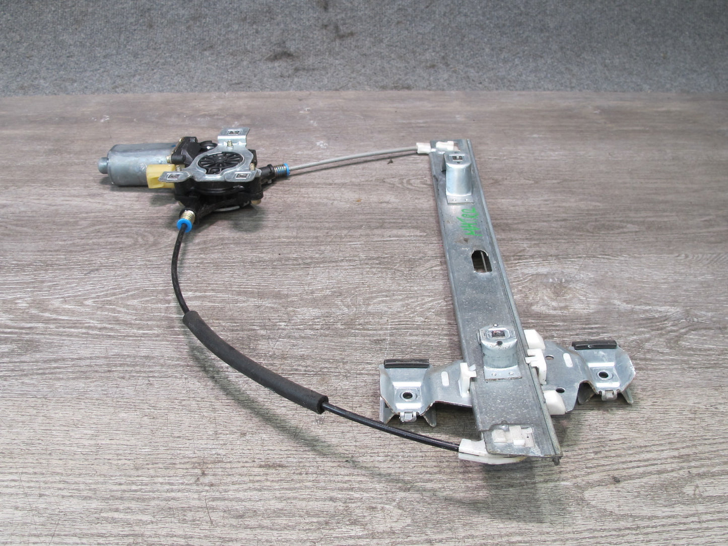 2003-2009 Hummer H2 Rear Right Side Door Window Regulator W/ Motor