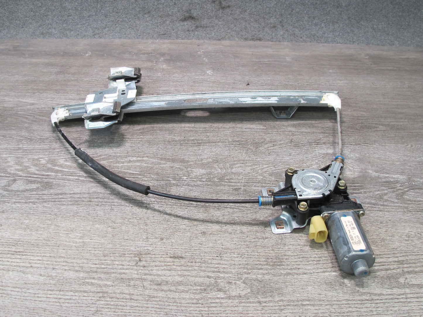 2003-2009 Hummer H2 Rear Right Side Door Window Regulator W/ Motor