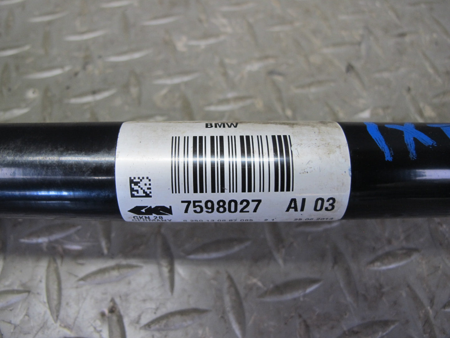 11-17 BMW F25 X3 AWD Front Left Suspension Axle Shaft 7598027 OEM