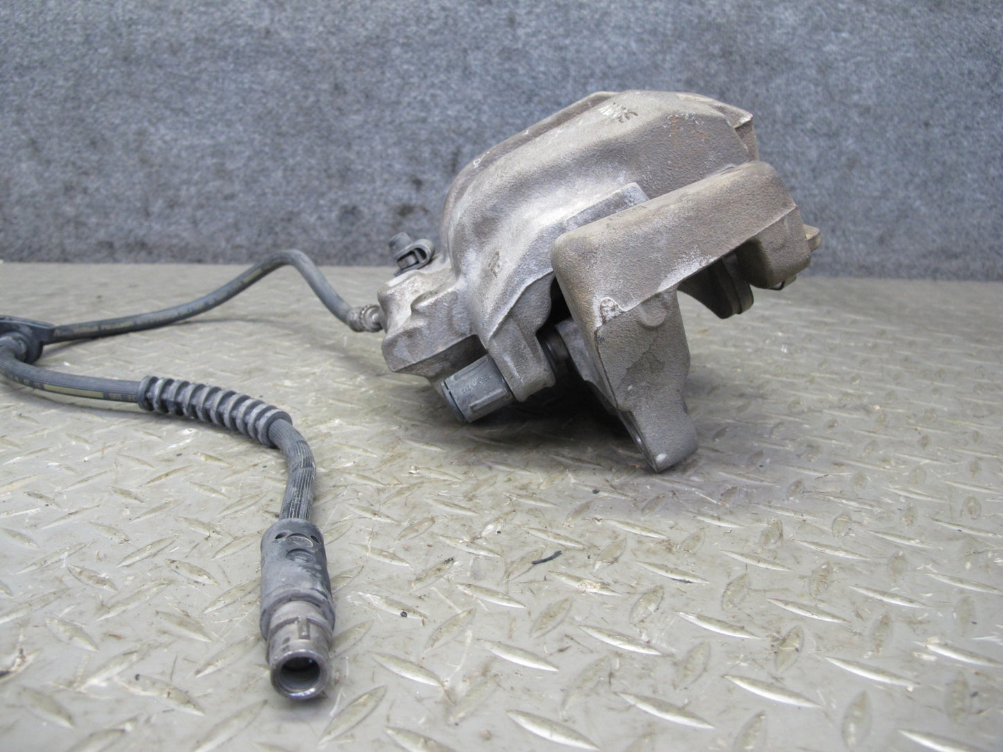 11-17 BMW F25 X3 AWD Set of 2 Front Left & Right Brake Caliper OEM