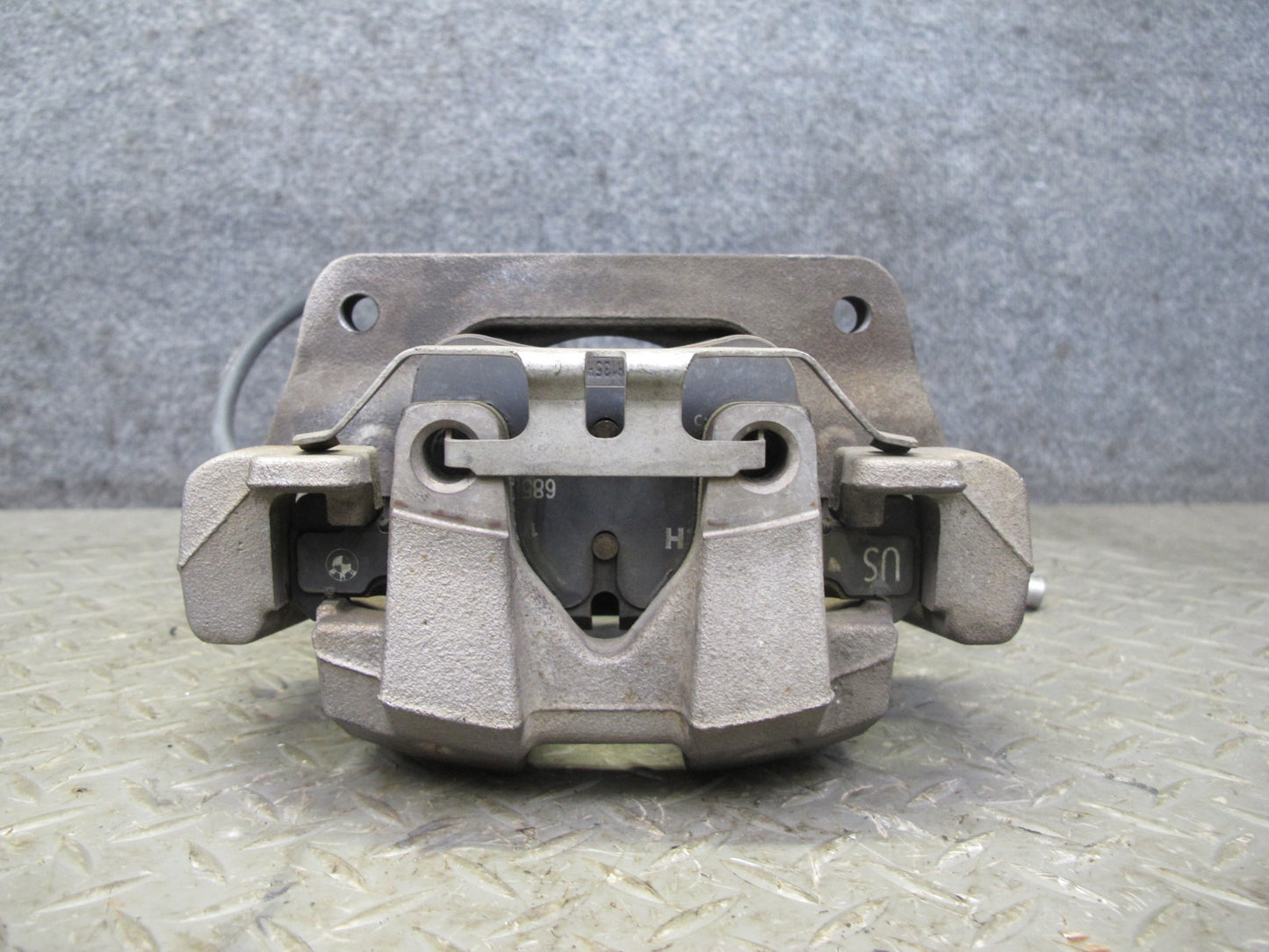 11-17 BMW F25 X3 AWD Set of 2 Front Left & Right Brake Caliper OEM