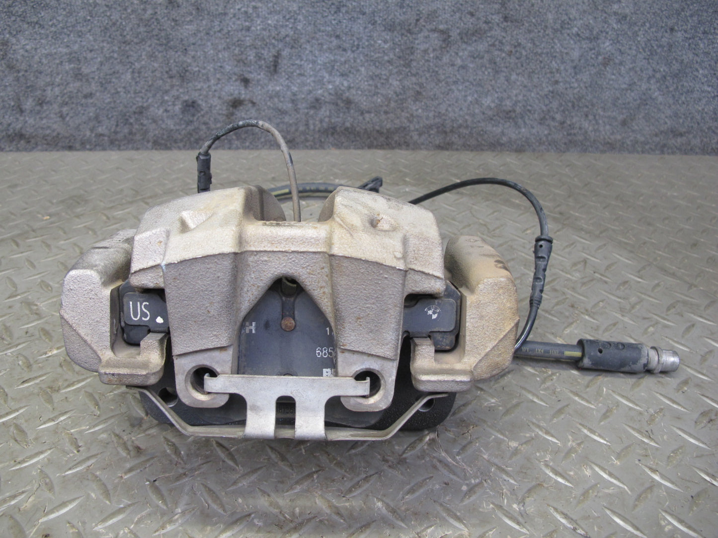 11-17 BMW F25 X3 AWD Set of 2 Front Left & Right Brake Caliper OEM