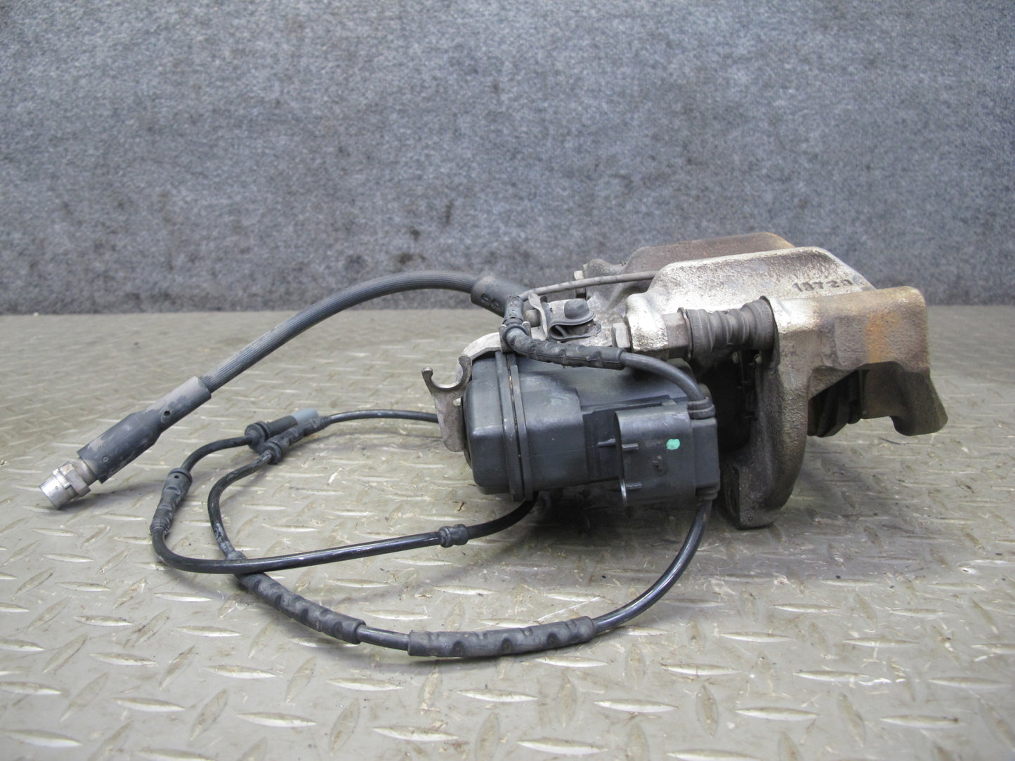 11-17 BMW F25 X3 AWD Set of 2 Rear Left & Right Brake Caliper OEM