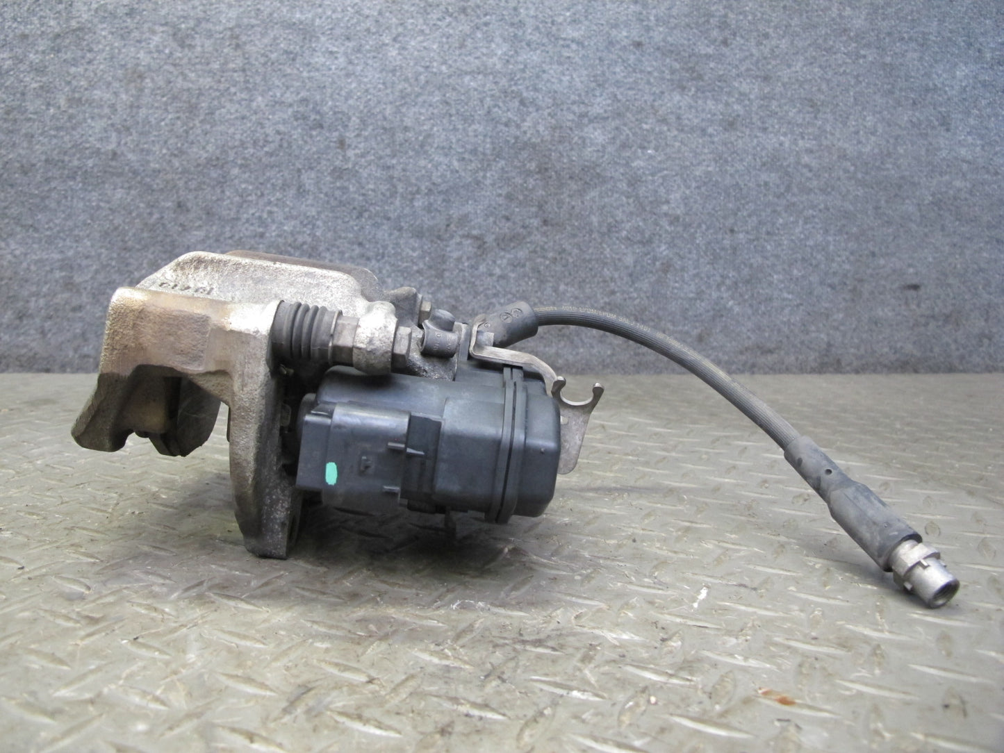 11-17 BMW F25 X3 AWD Set of 2 Rear Left & Right Brake Caliper OEM