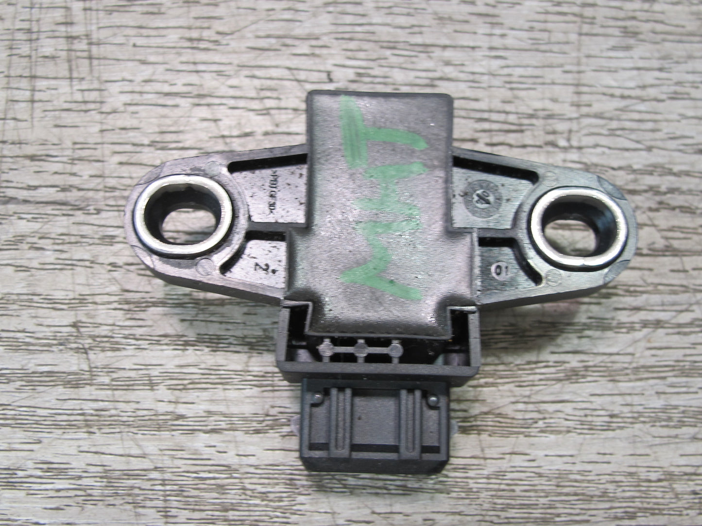 2003-2007 Hummer H2 YAW Turn Rate Acceleration Speed Sensor 15181002