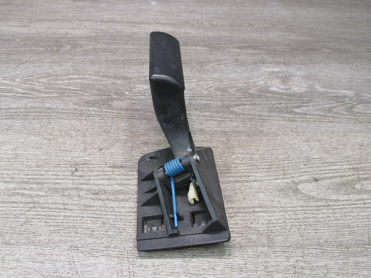 2003-2007 Hummer H2 Rear Left Driver Side Door Interior Handle