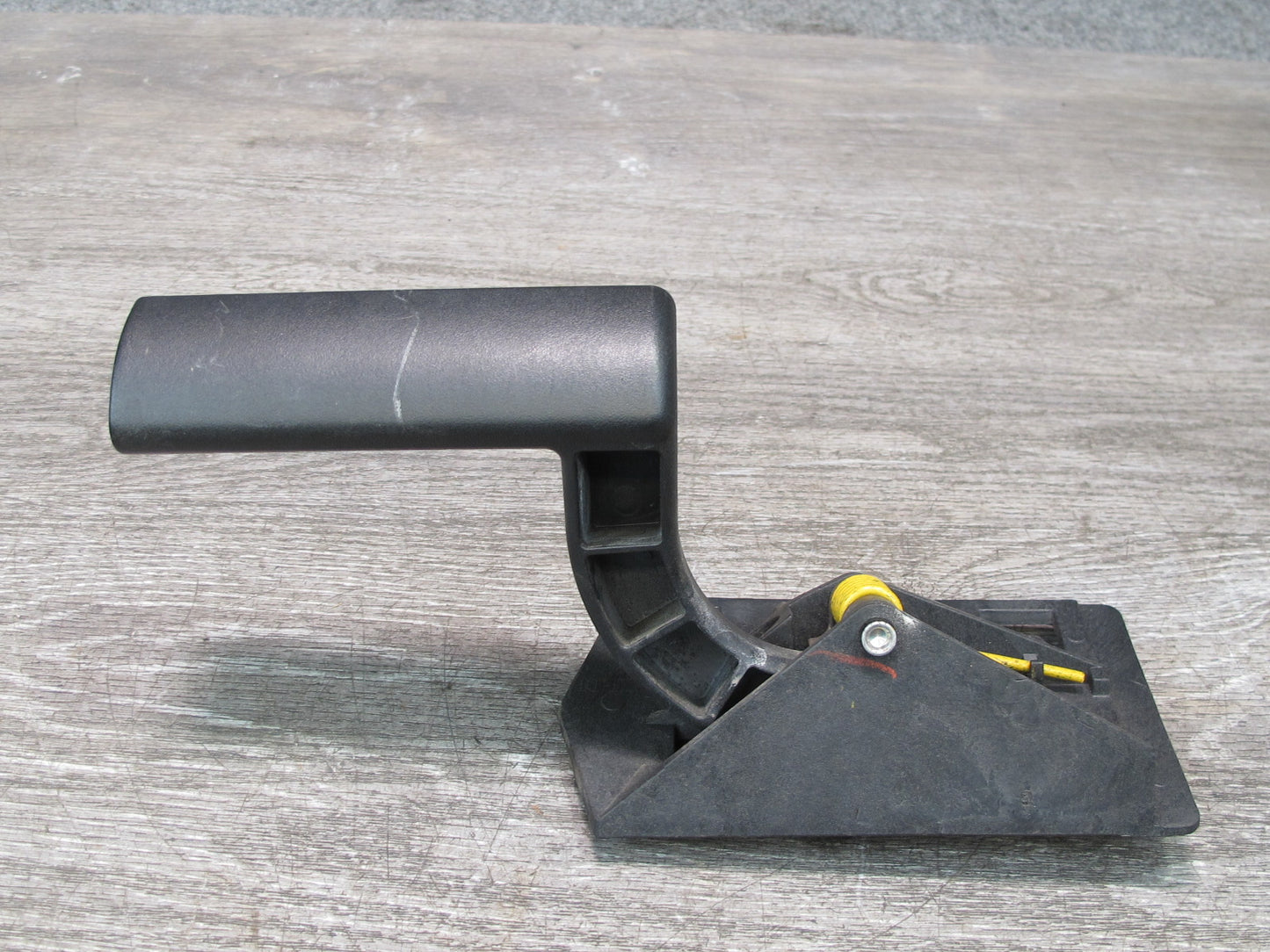 2003-2007 Hummer H2 Rear Right Passenger Side Door Interior Handle