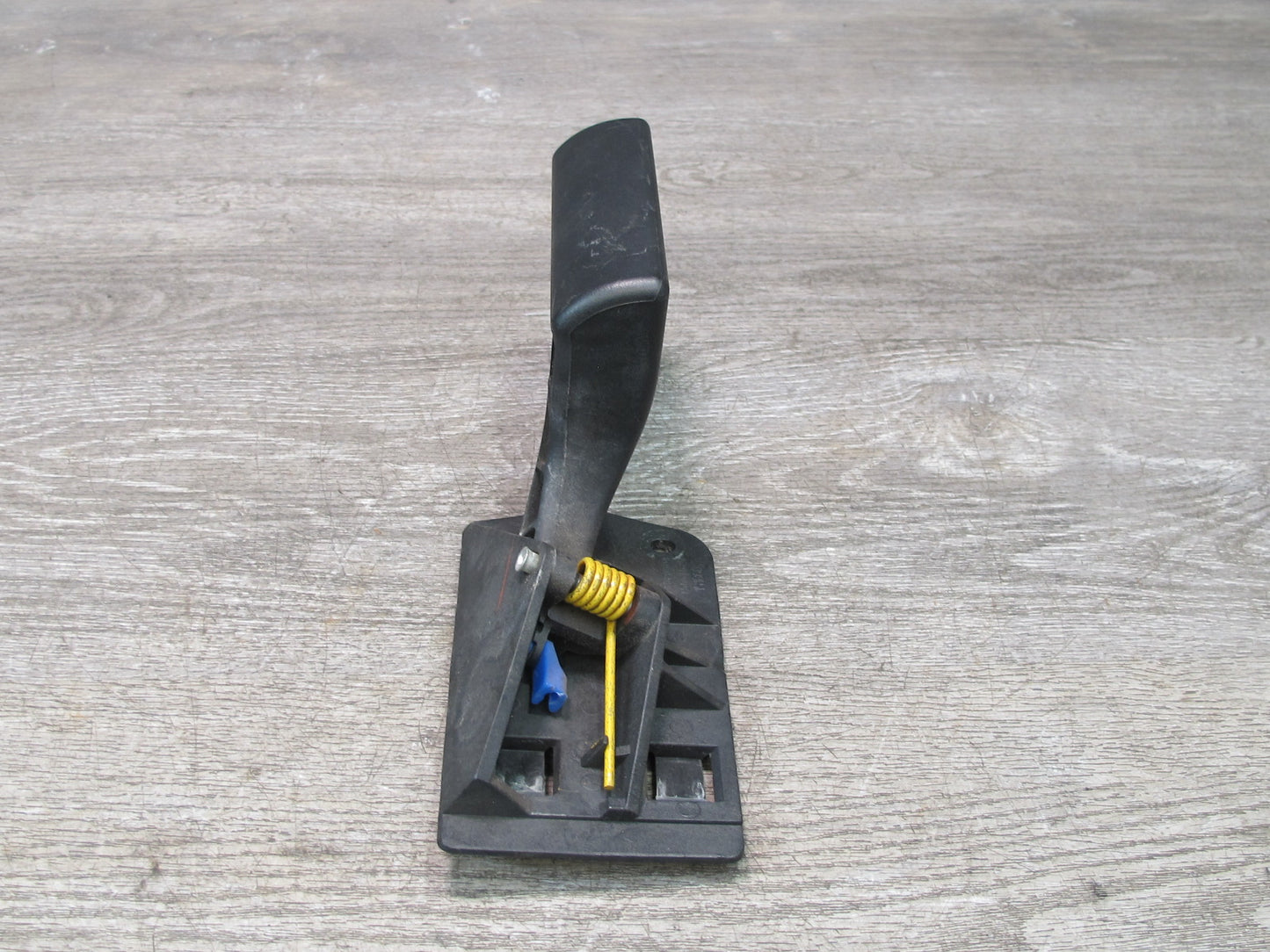 2003-2007 Hummer H2 Front Right Passenger Side Door Interior Handle