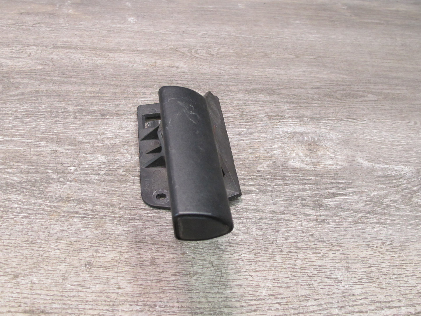 2003-2007 Hummer H2 Front Right Passenger Side Door Interior Handle