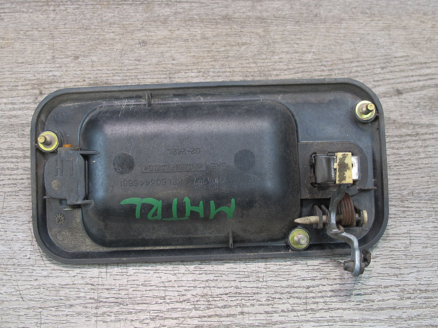 2003-2009 Hummer H2 Rear Left Side Door Exterior Handle 15104794