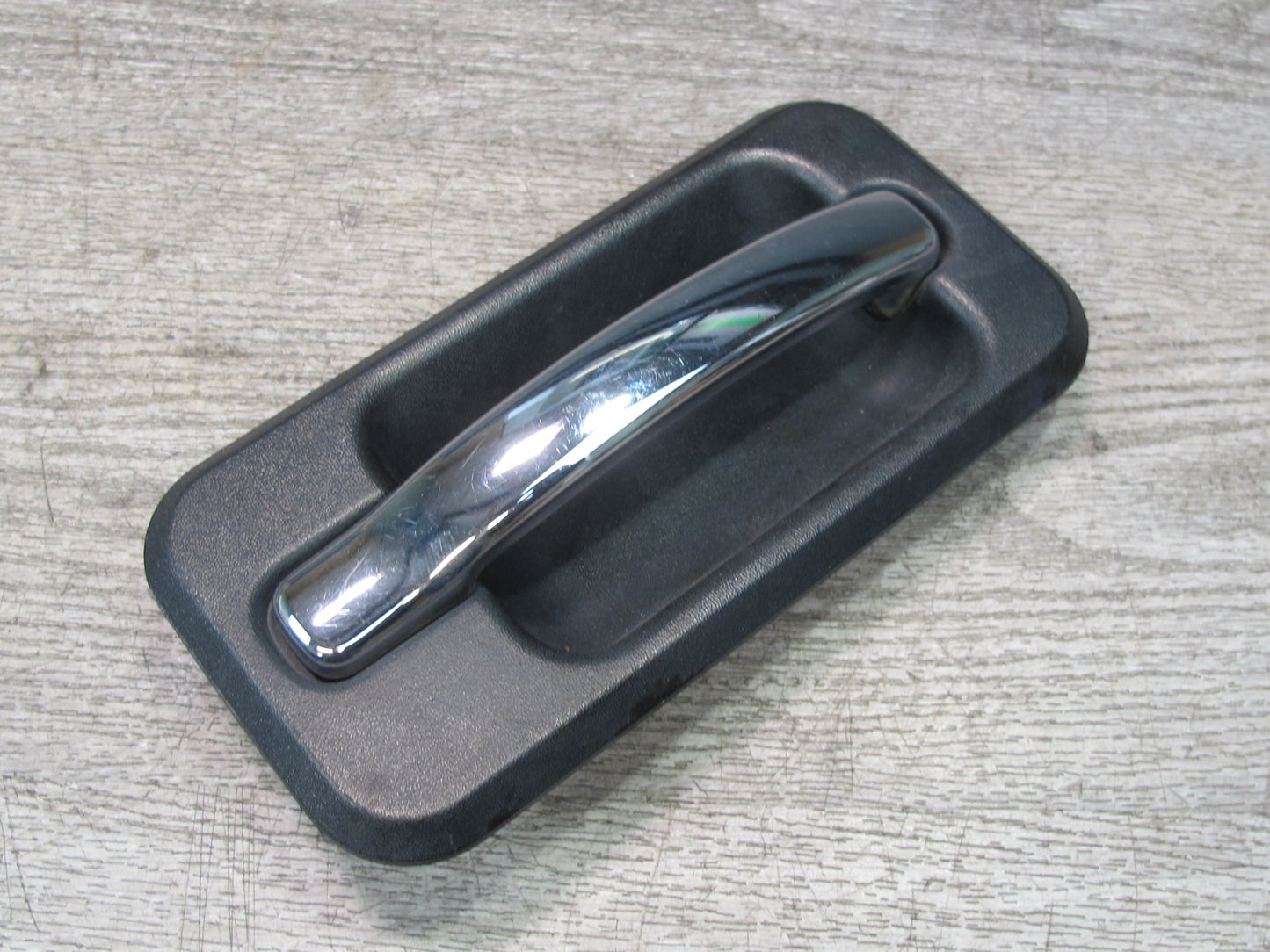 2003-2009 Hummer H2 Rear Right Side Door Exterior Handle 15104795