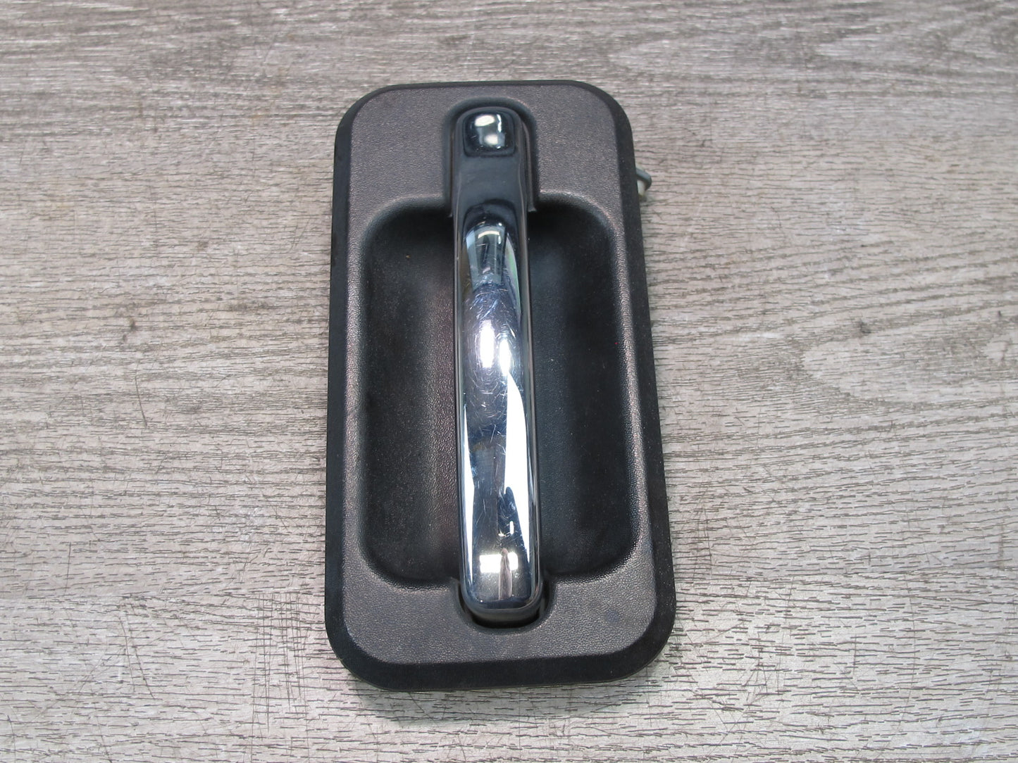 2003-2009 Hummer H2 Rear Right Side Door Exterior Handle 15104795