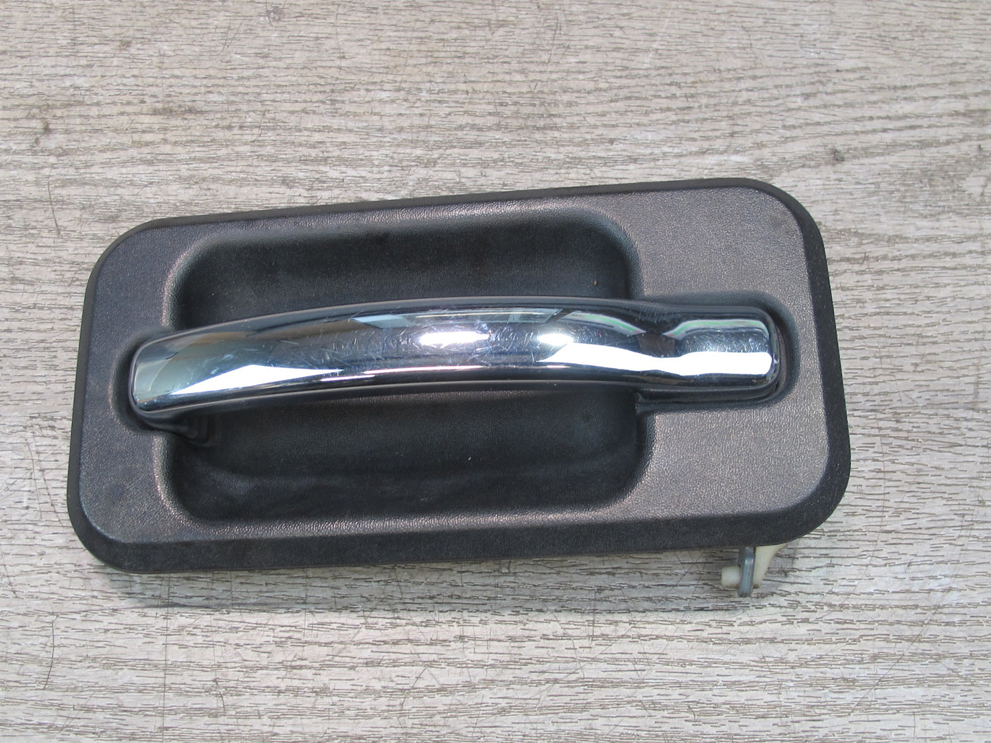 2003-2009 Hummer H2 Rear Right Side Door Exterior Handle 15104795