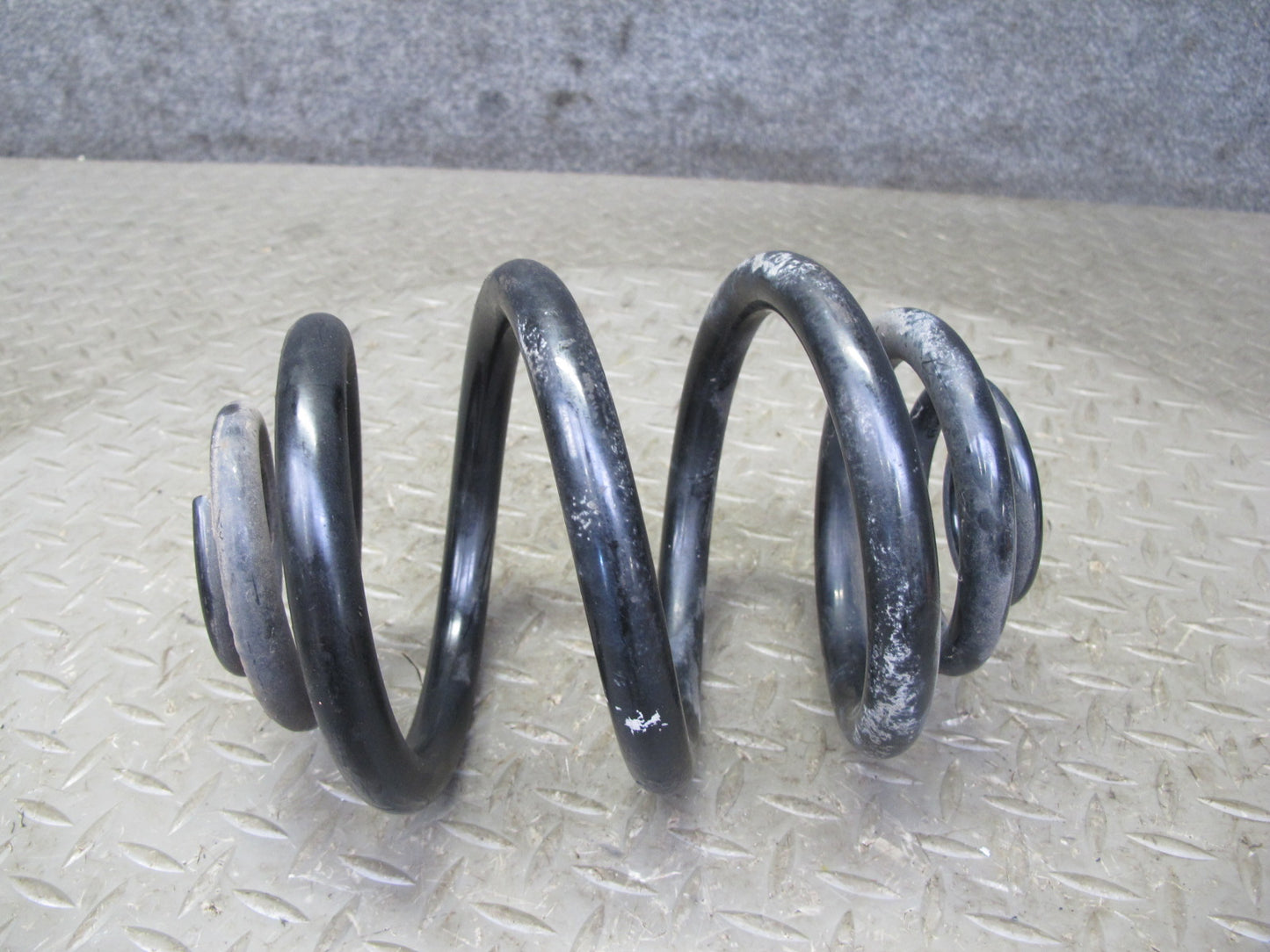 01-06 BMW E46 330ci Convertible Set of 2 Rear Left & Right Coil Spring OEM