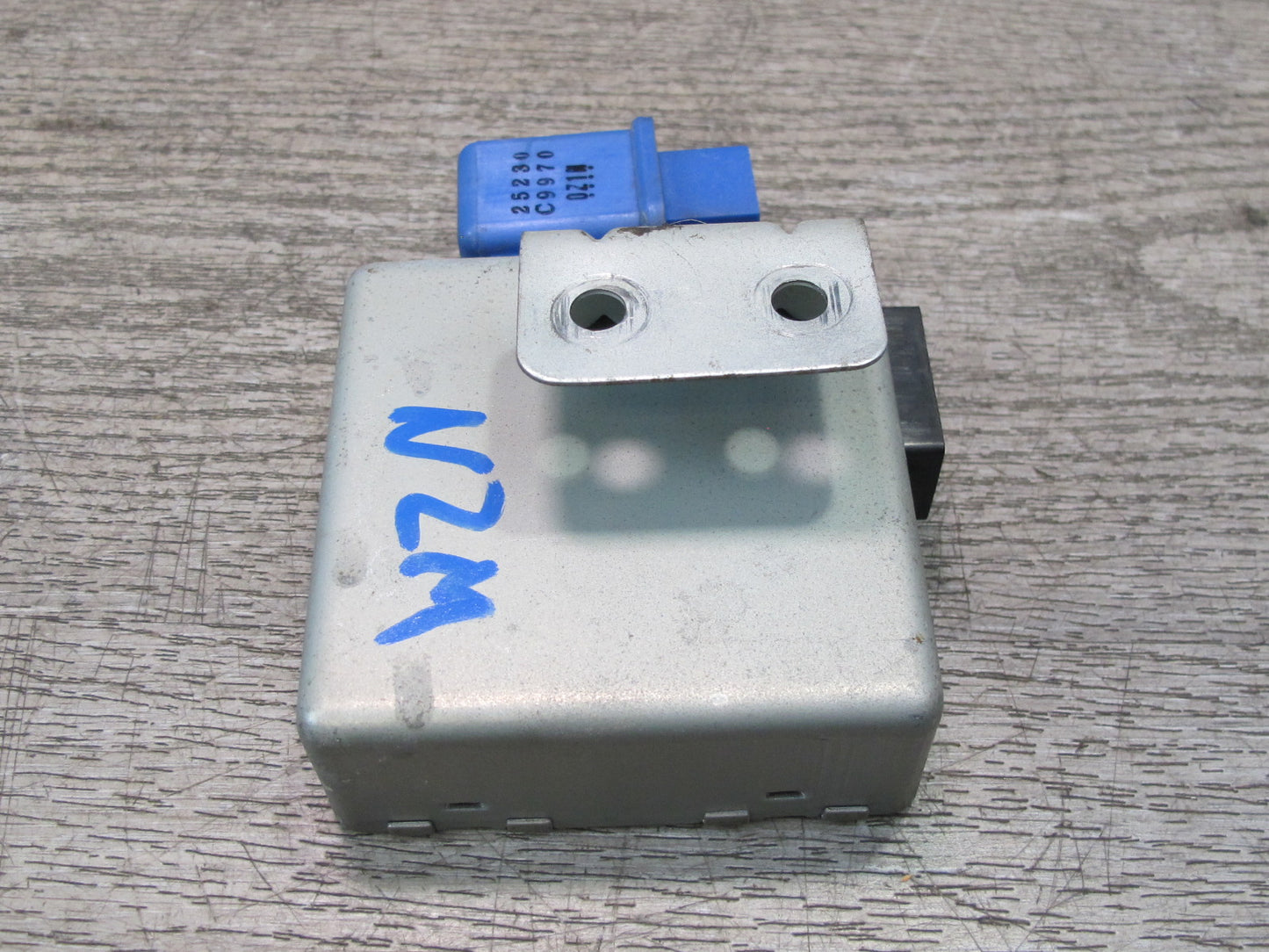 91-95 Nissan Z32 300ZX Theft Warning Control Module 28590-30P01 OEM