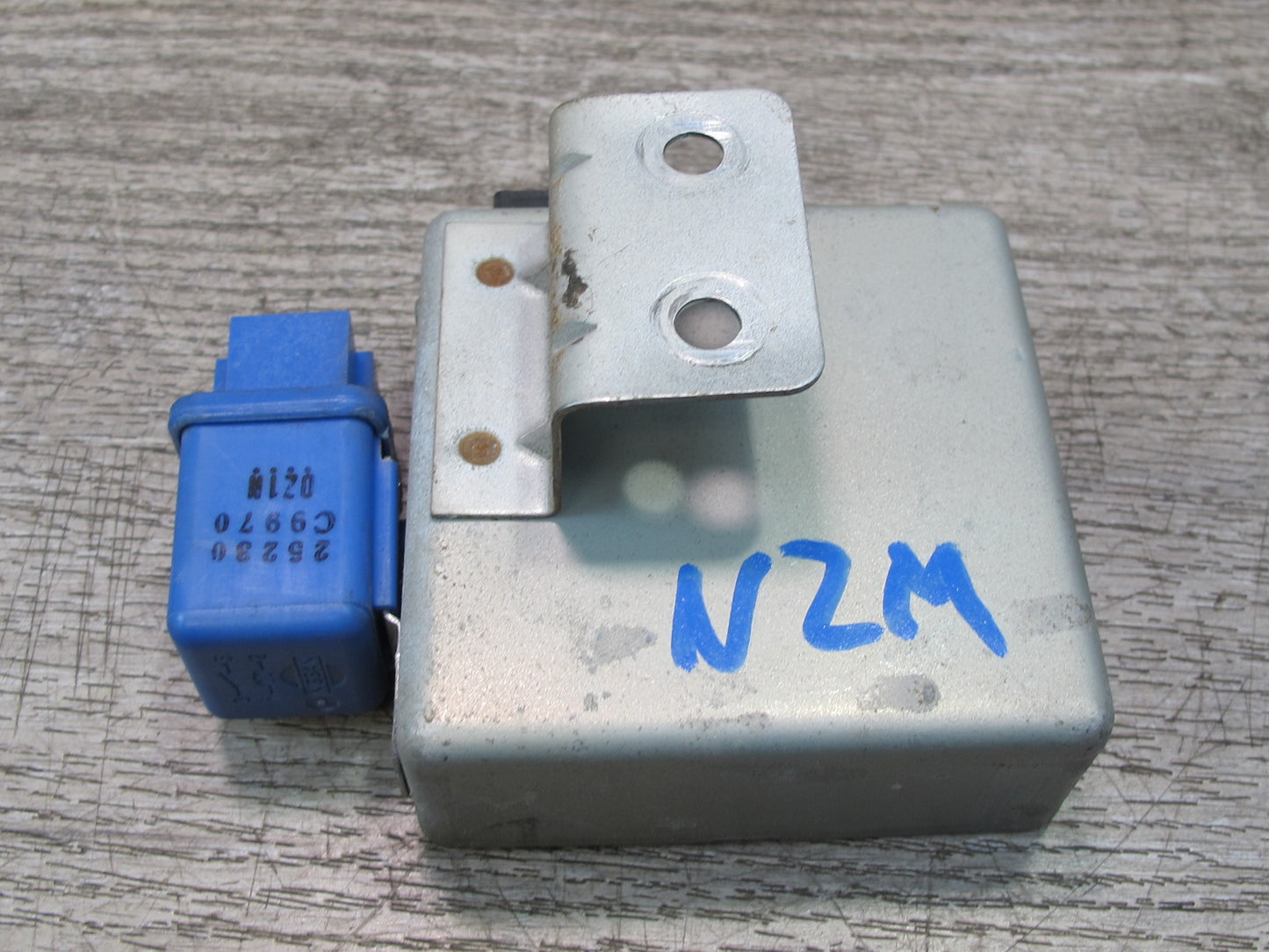 91-95 Nissan Z32 300ZX Theft Warning Control Module 28590-30P01 OEM