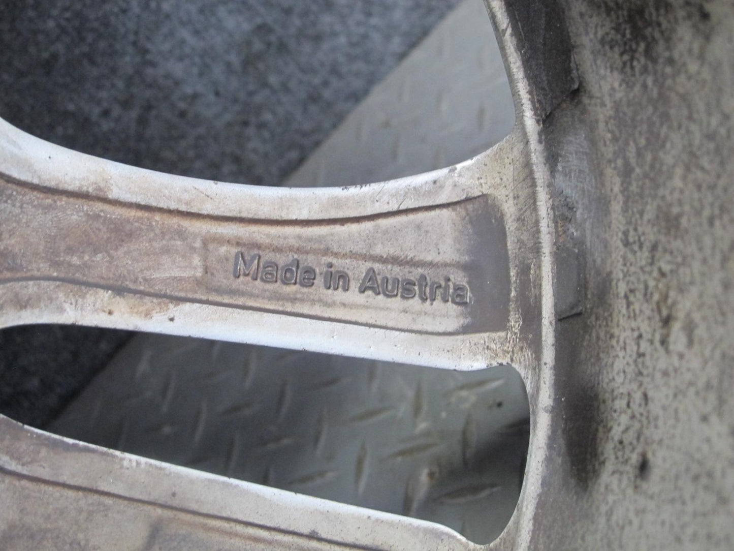 10-16 Audi B8 A4 S4 Factory R18 18" Alloy Wheel Rim 18x8J ET47 8K0601025J OEM