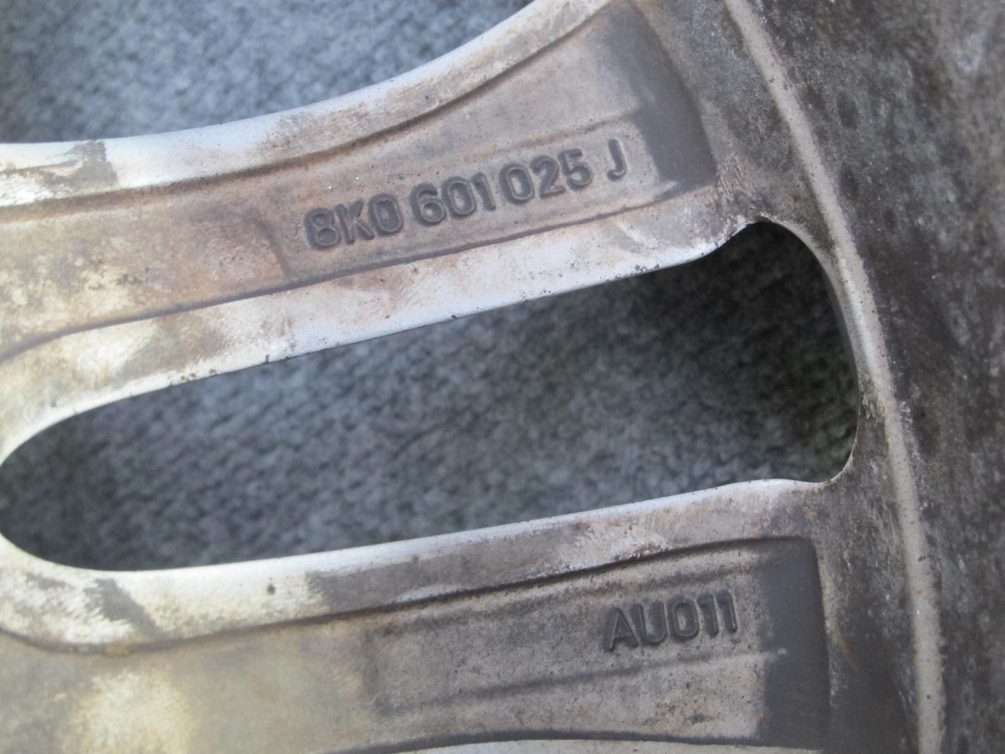 10-16 Audi B8 A4 S4 Factory R18 18" Alloy Wheel Rim 18x8J ET47 8K0601025J OEM