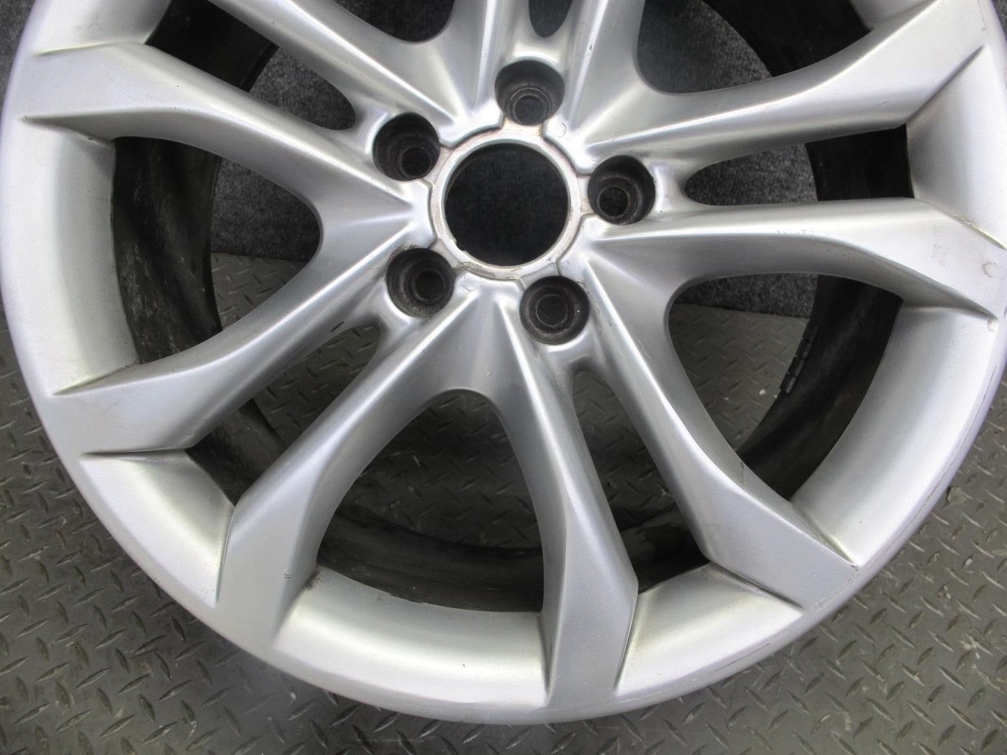 10-16 Audi B8 A4 S4 Factory R18 18" Alloy Wheel Rim 18x8J ET47 8K0601025J OEM