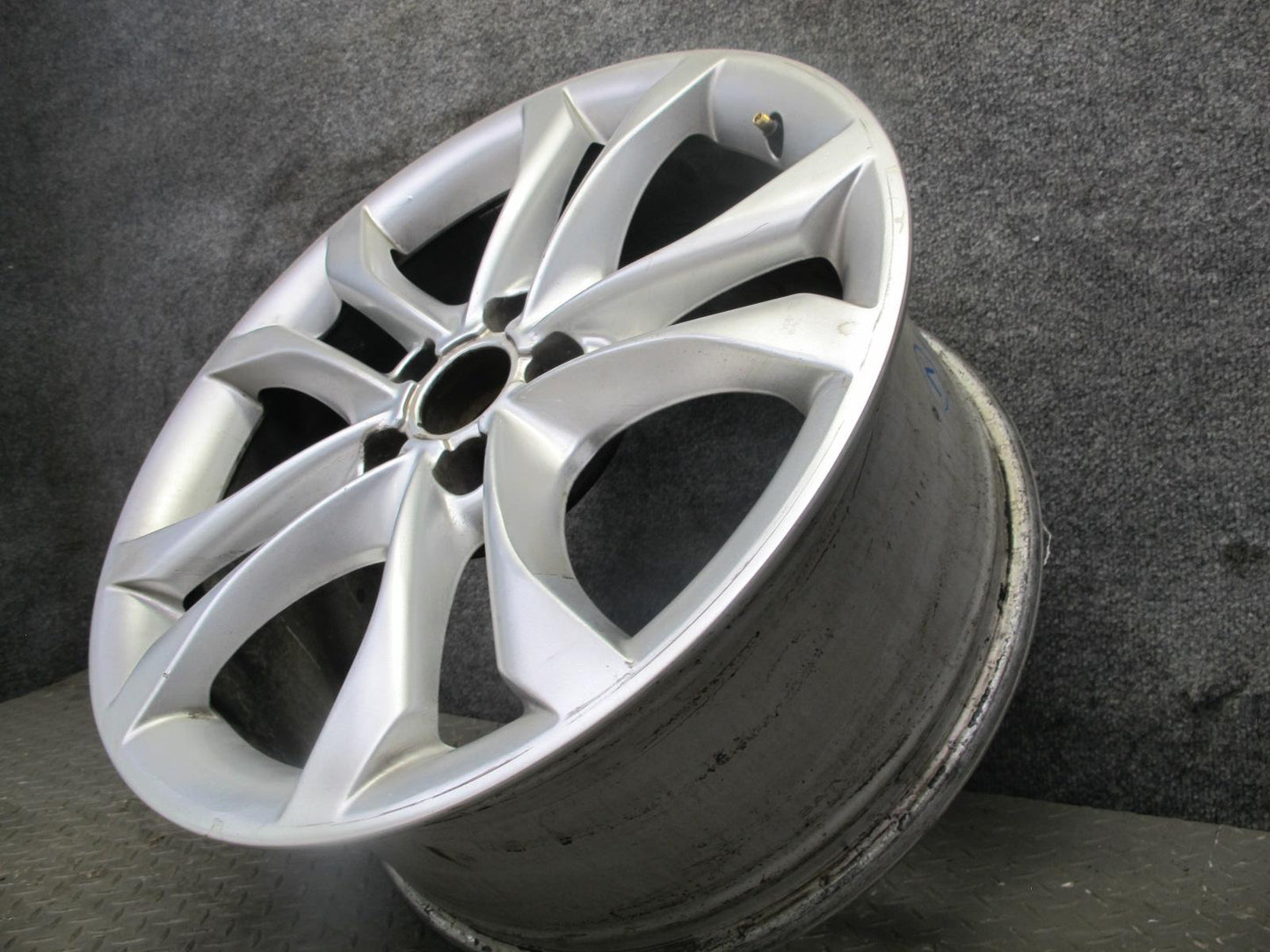 10-16 Audi B8 A4 S4 Factory R18 18" Alloy Wheel Rim 18x8J ET47 8K0601025J OEM
