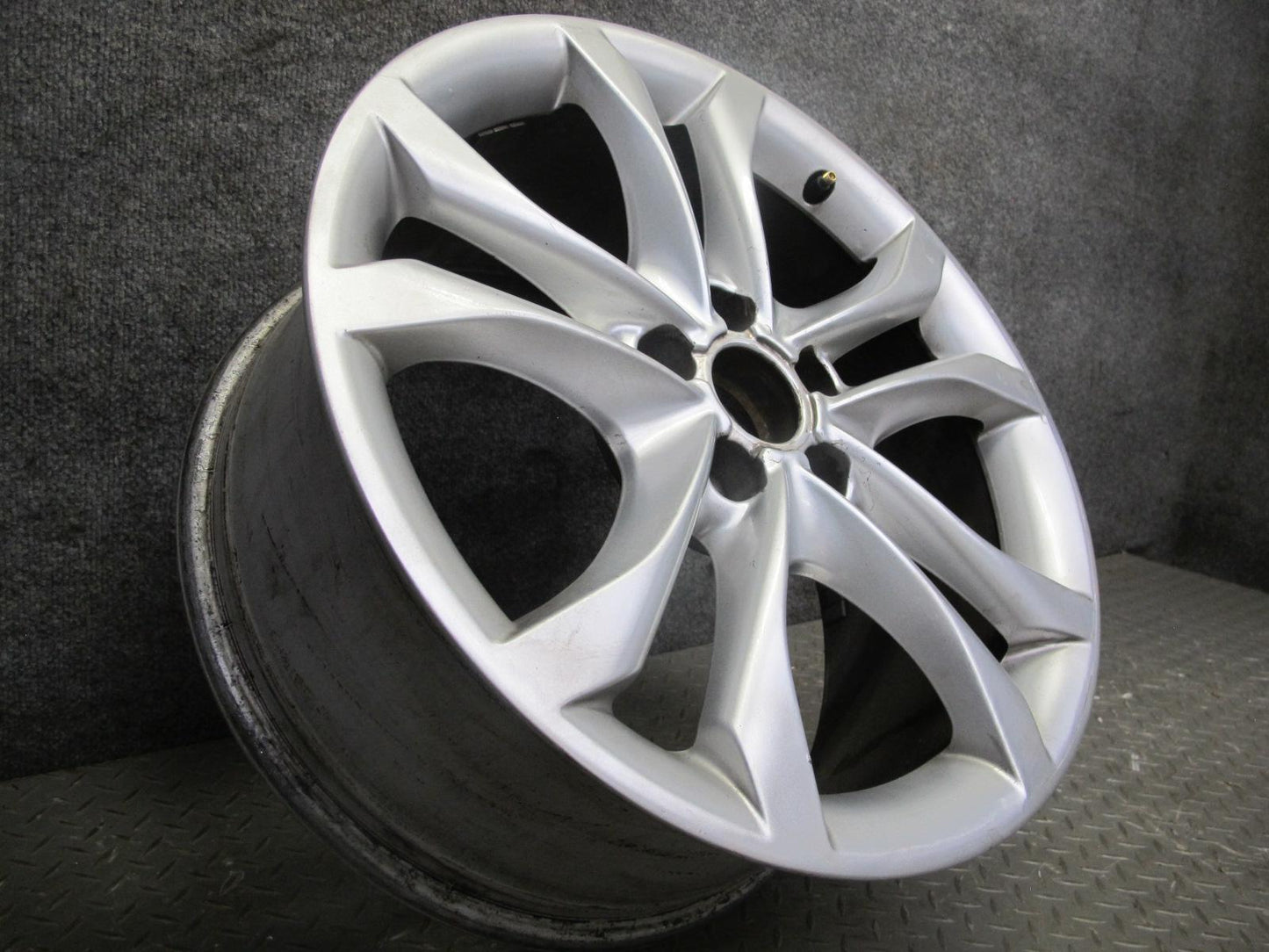 10-16 Audi B8 A4 S4 Factory R18 18" Alloy Wheel Rim 18x8J ET47 8K0601025J OEM