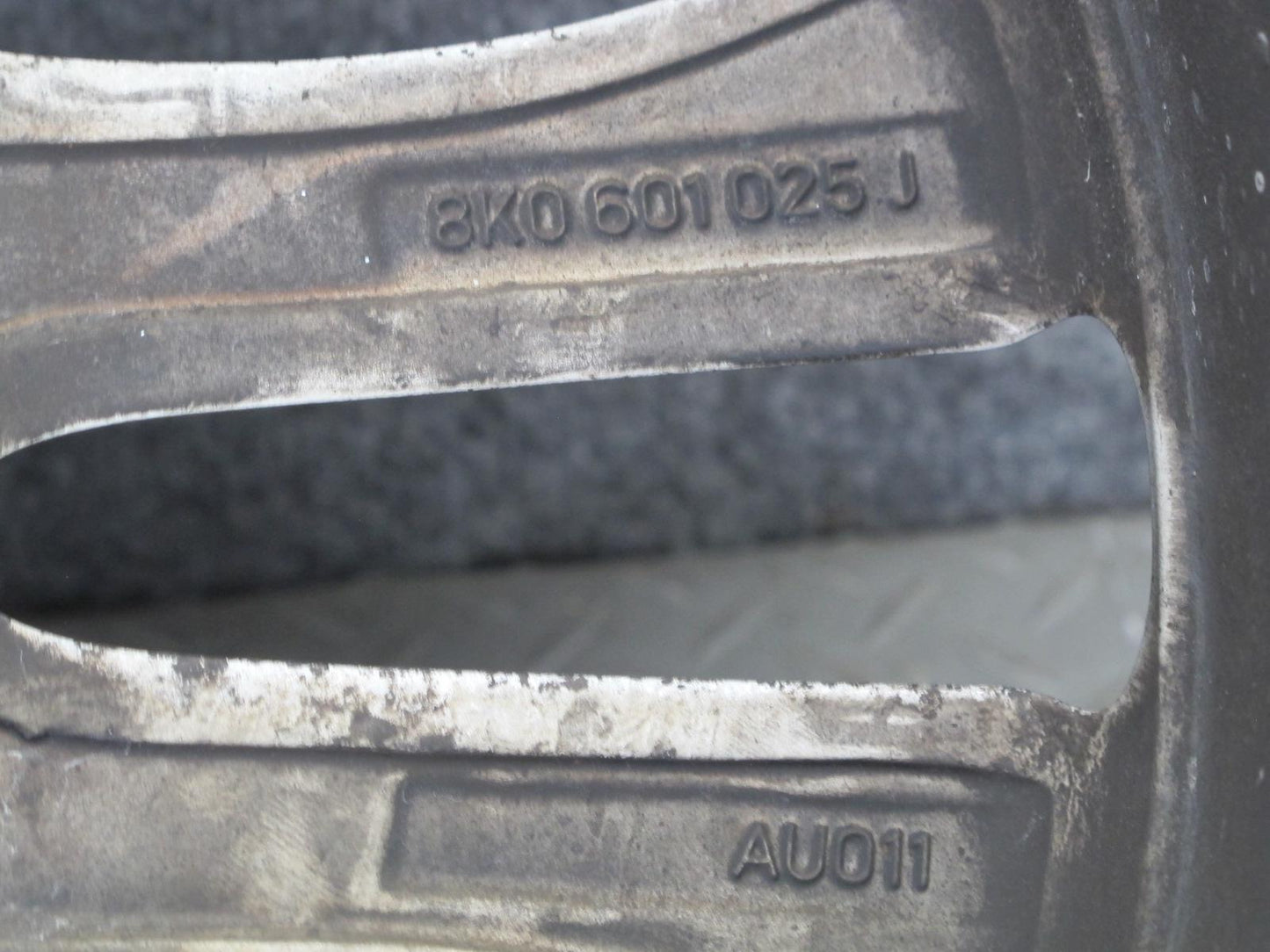 10-16 Audi B8 A4 S4 Factory R18 18" Alloy Wheel Rim 18x8J ET47 8K0601025J OEM