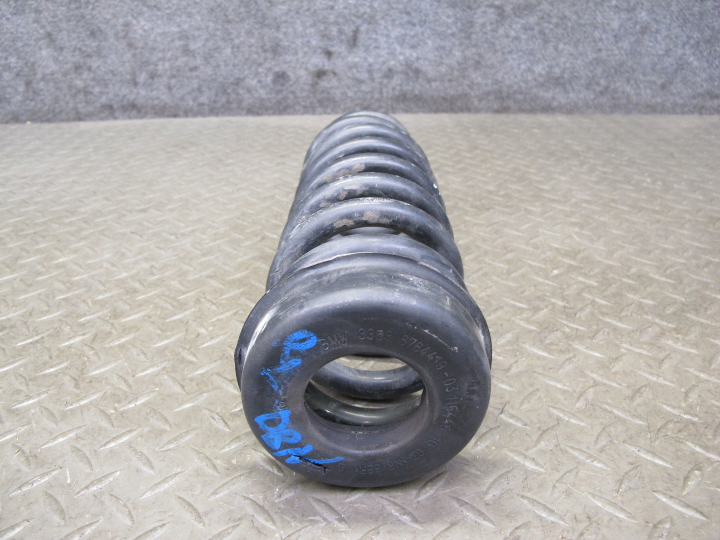 08-13 BMW E88 135i Convertible Set of 2 Rear Left Right M-sport Strut Spring OEM