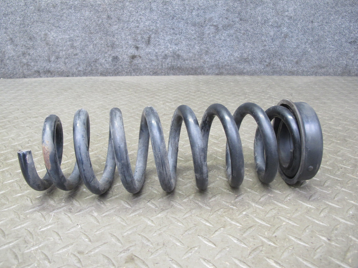 08-13 BMW E88 135i Convertible Set of 2 Rear Left Right M-sport Strut Spring OEM