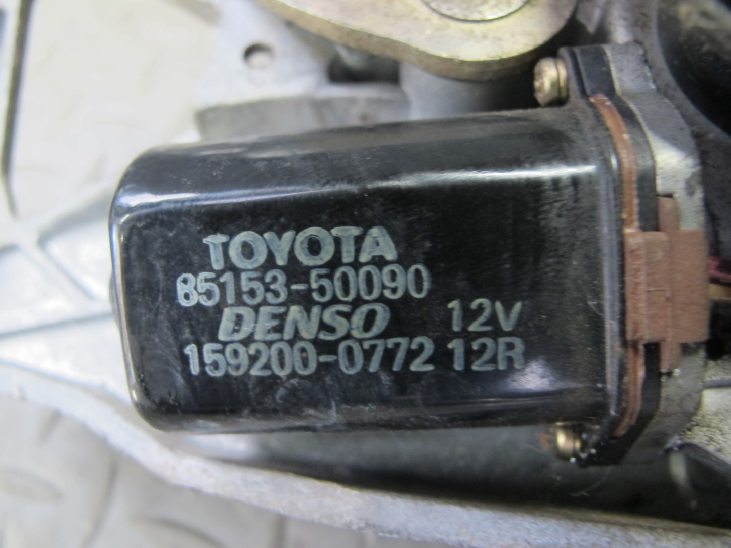 95-00 Toyota Celsior UCF20 RHD Windshield Wiper Transmission Linkage w Motor OEM