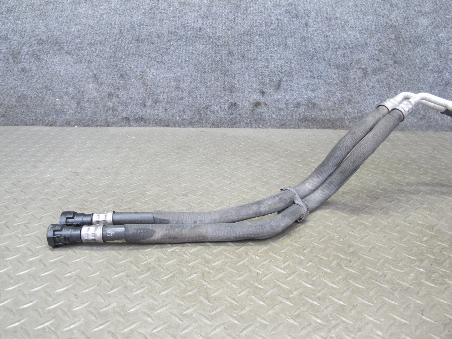 2012-2018 BMW F12 F13 M6 S63T Automatic Transmission Oil Cooler Line Pipe Hose
