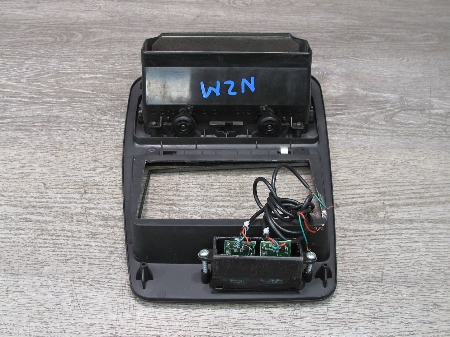 90-91 Nissan Z32 300ZX Dash Center Radio Climate Trim Panel Air Vent w Clock OEM