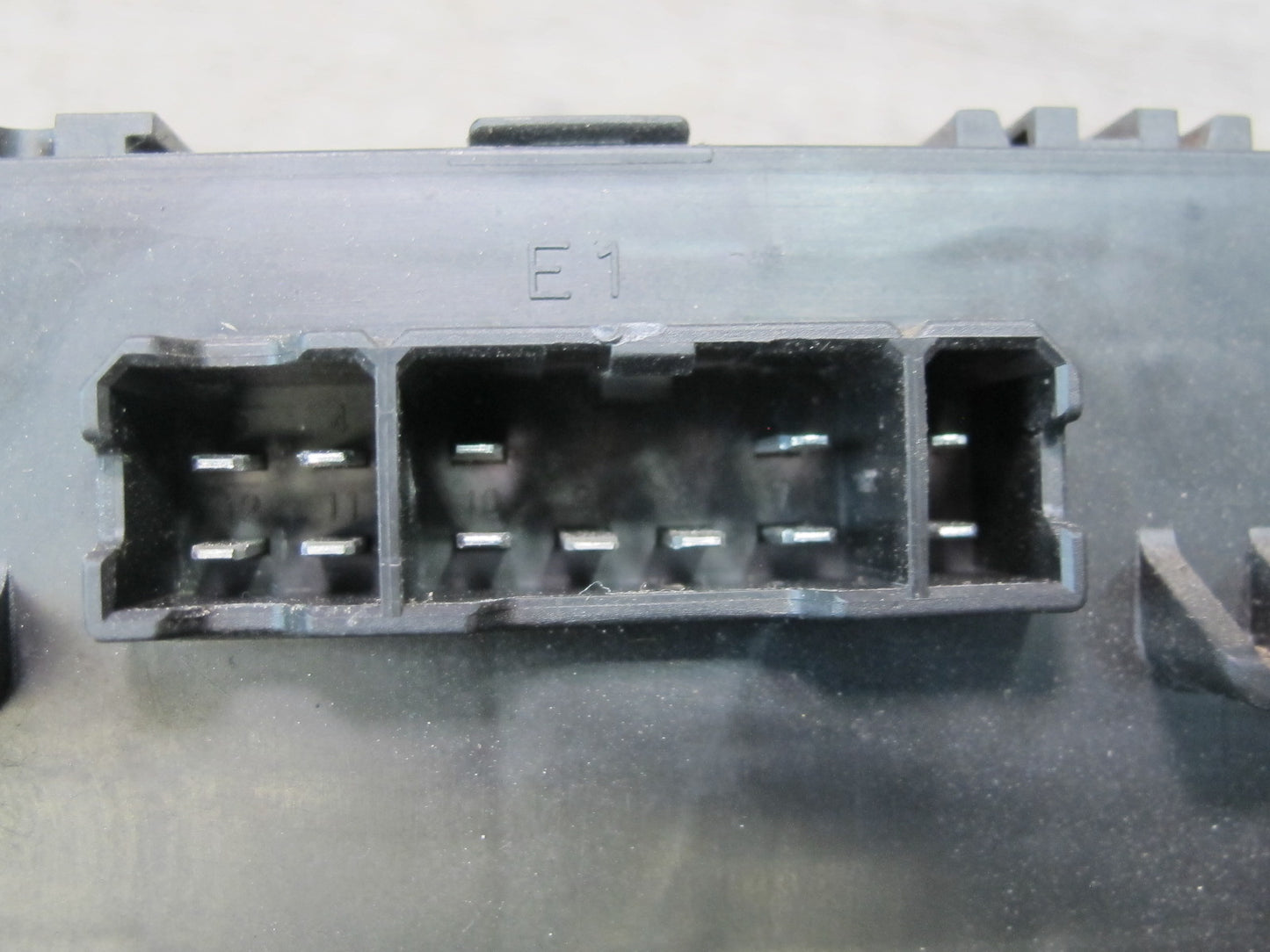 90-96 Nissan Z32 300ZX Turbo A/T Interior Cabin Fuse Relay Box OEM