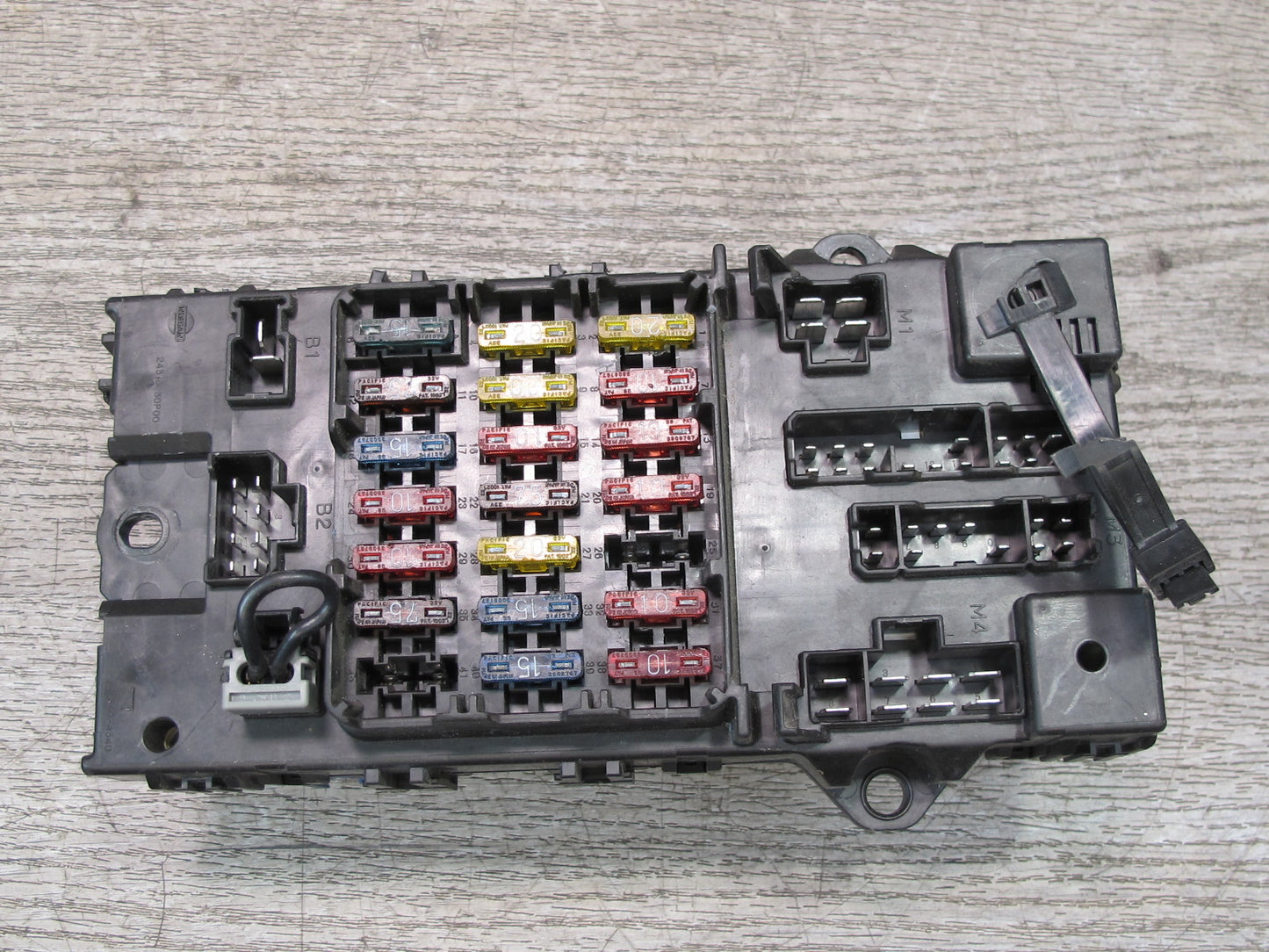 90-96 Nissan Z32 300ZX Turbo A/T Interior Cabin Fuse Relay Box OEM