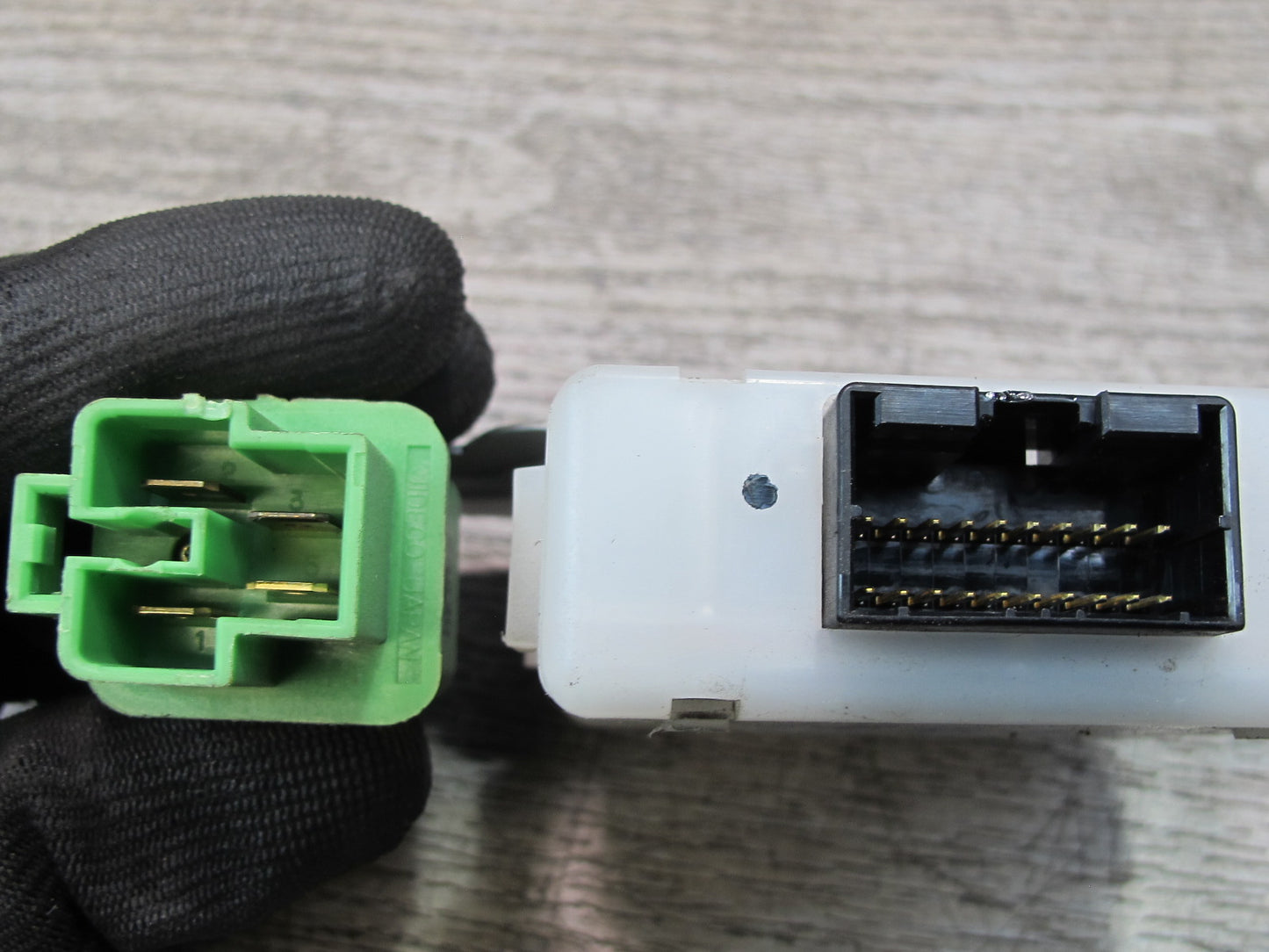 90-96 Nissan Z32 300ZX Wiper Timer Relay Control Module 28550-30P00 OEM