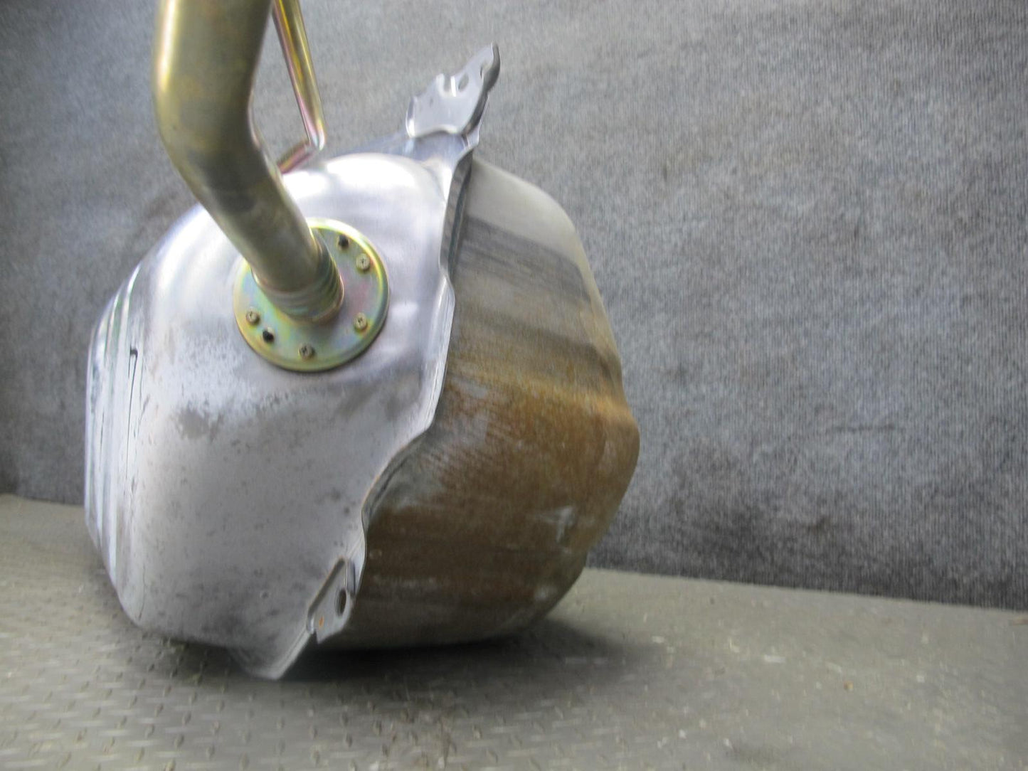 95-97 Toyota Celsior Lexus LS400 UCF20 Fuel Gas Tank Filler Neck Assembly OEM