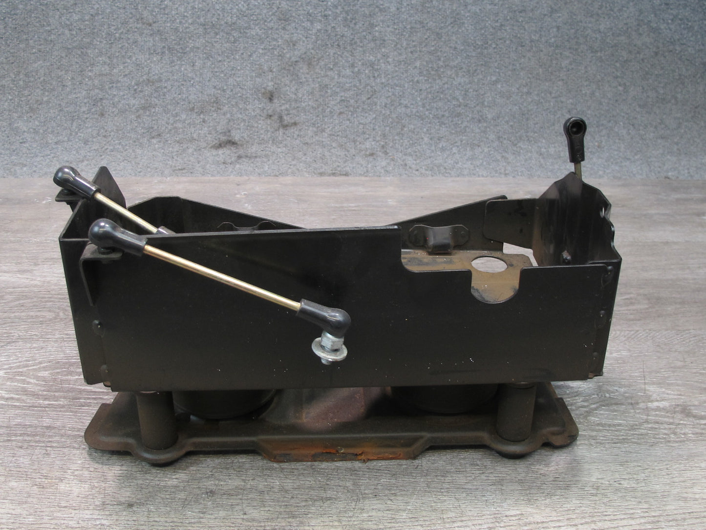 01-06 BMW E46 330ci Convertible Battery Tray Vibration Absorber Bracket Assy OEM