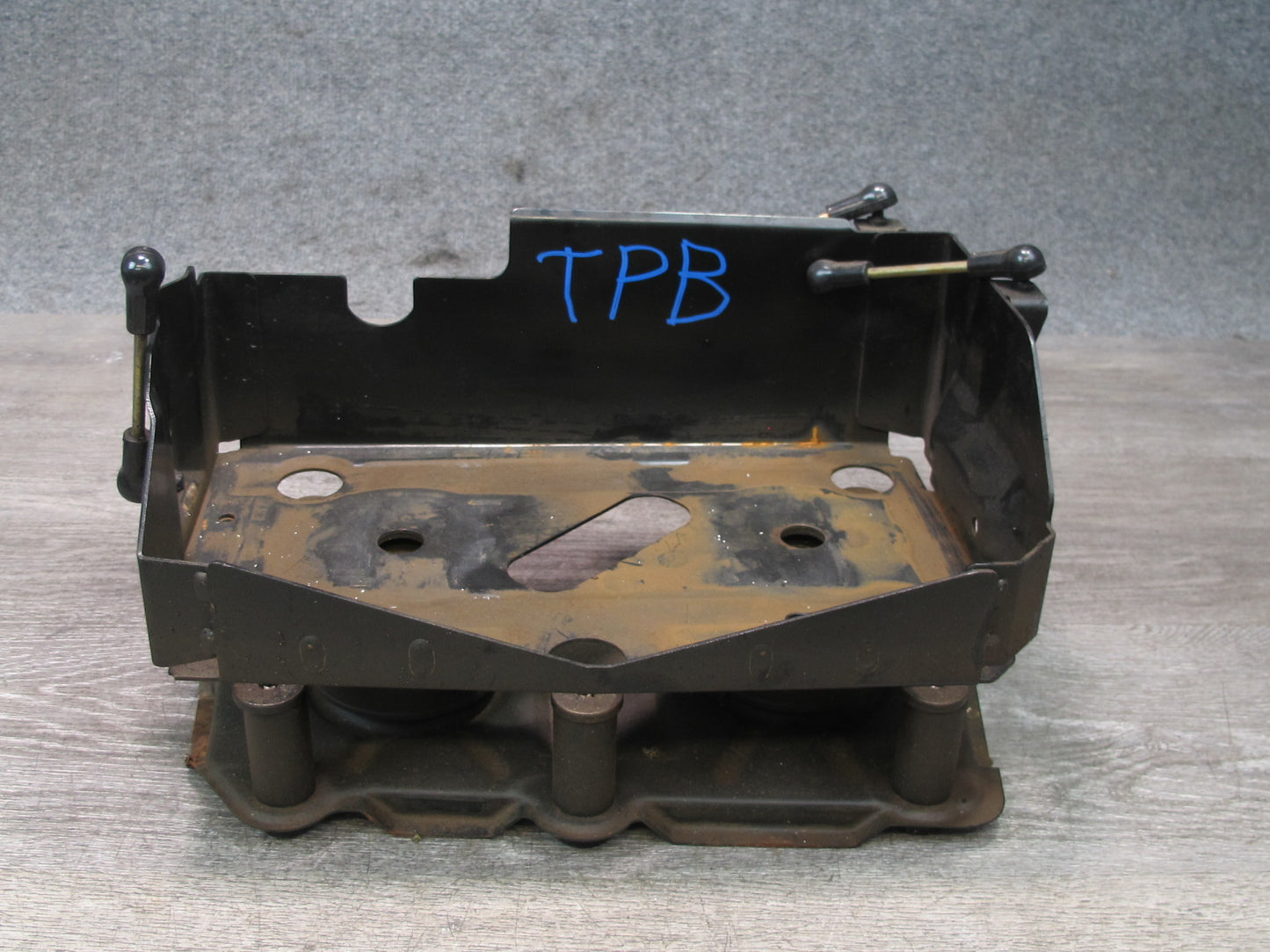 01-06 BMW E46 330ci Convertible Battery Tray Vibration Absorber Bracket Assy OEM