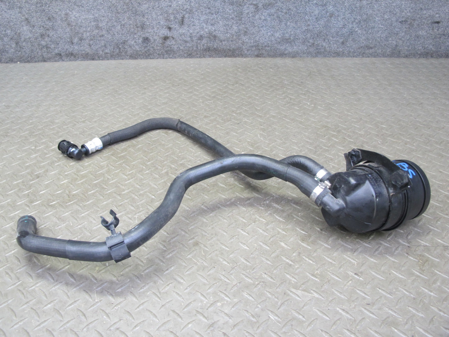 2012-2018 BMW F12 F13 M6 S63T Power Steering Fluid Oil Reservoir Tank W/ Line